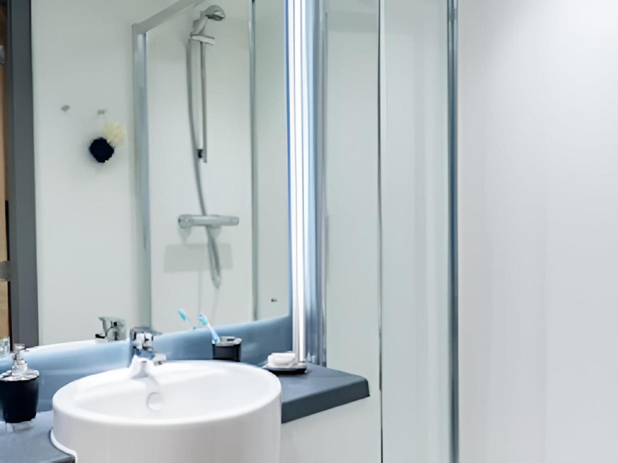 Spacious And Private Ensuites At Little Patrick Street In For Students Only Belfast