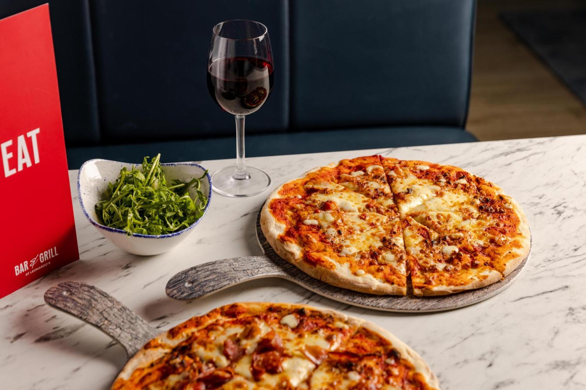 Leonardo 4* Belfast
