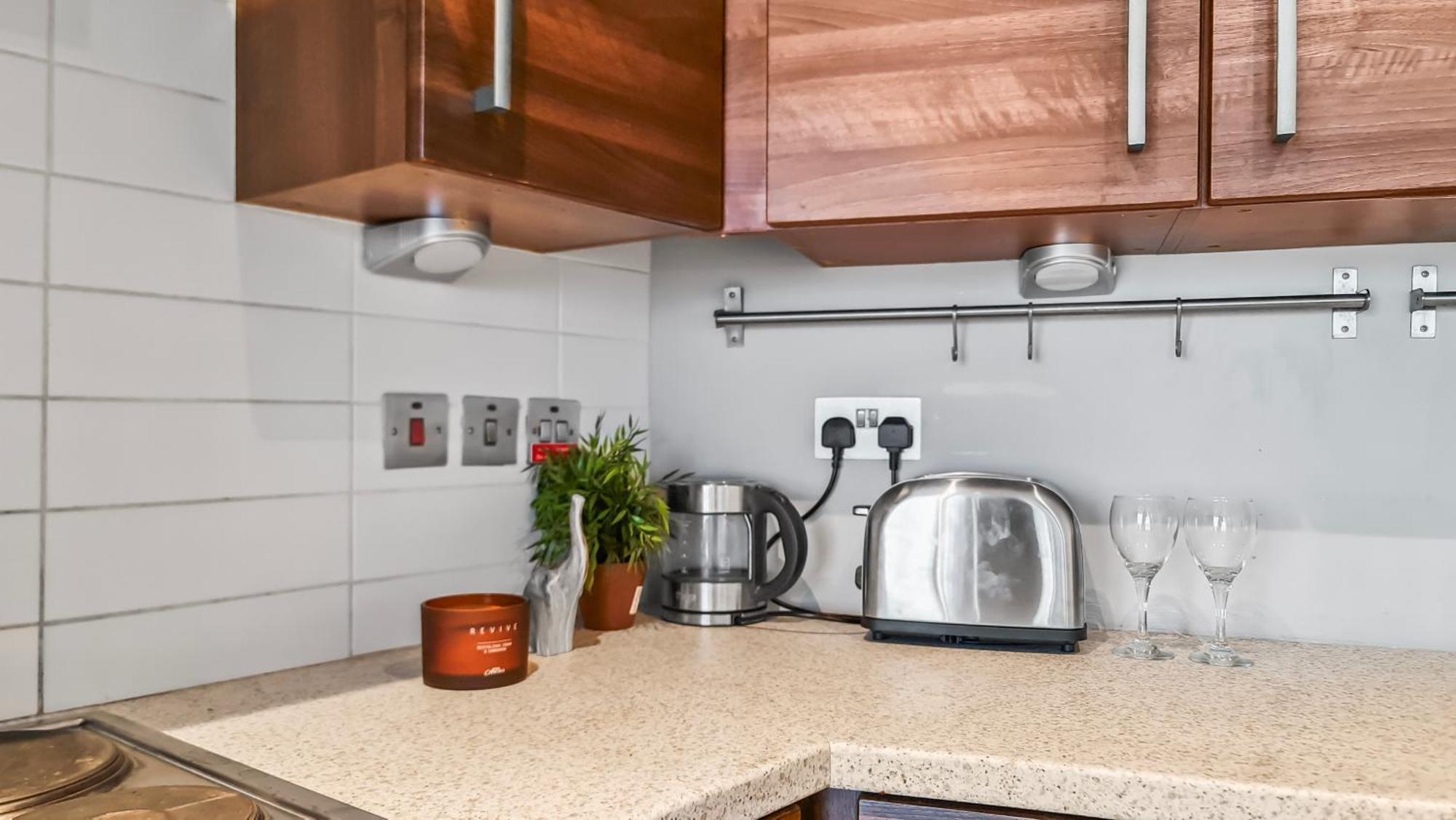 River View Ensuite Private In Shared Guest house *