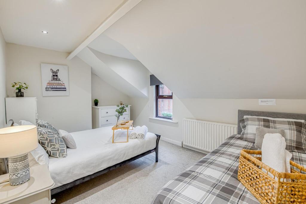 Charming Home, Beside The Serene Ormeau Park * Belfast