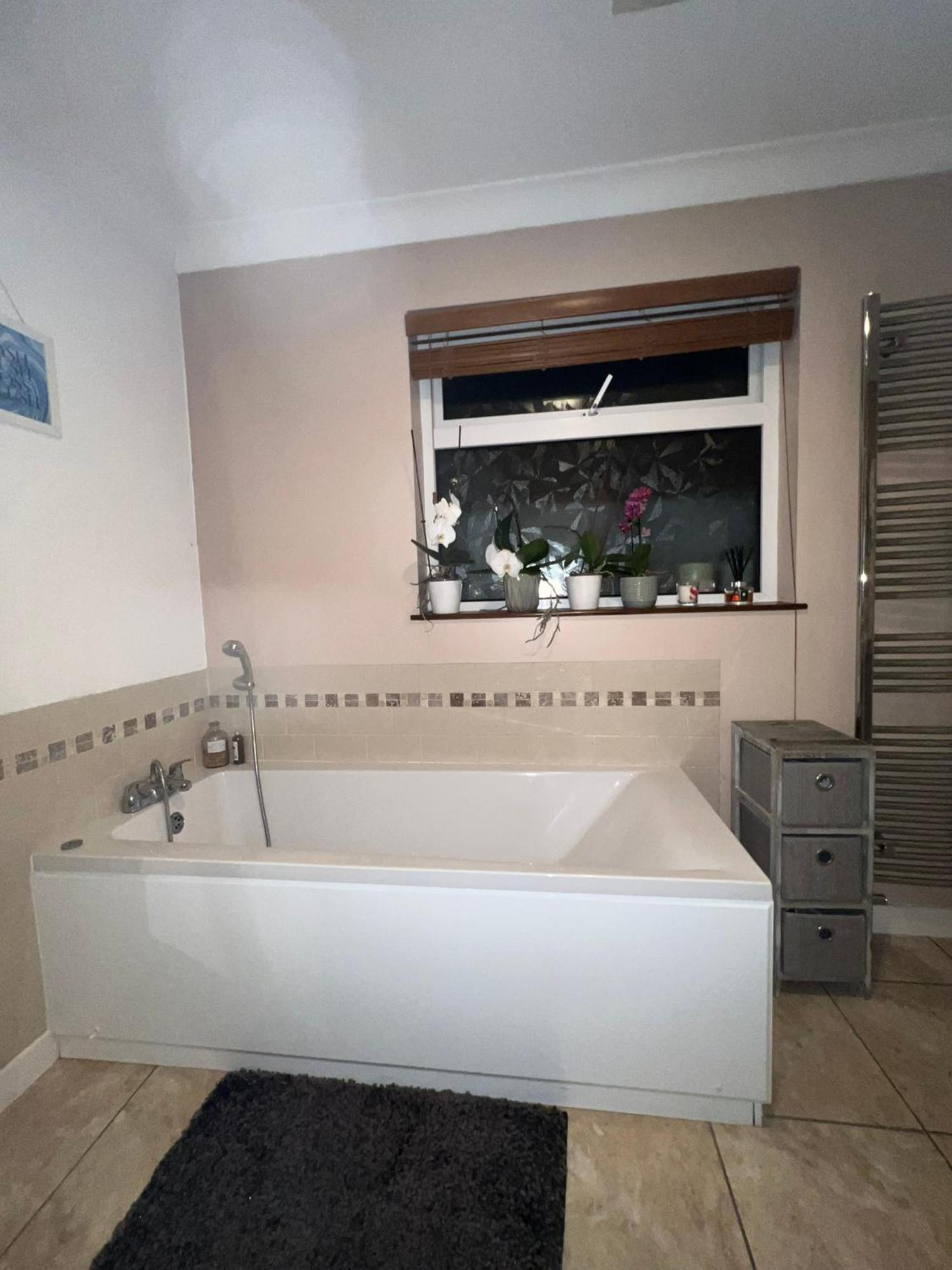 House In Lisburn Road Homestay