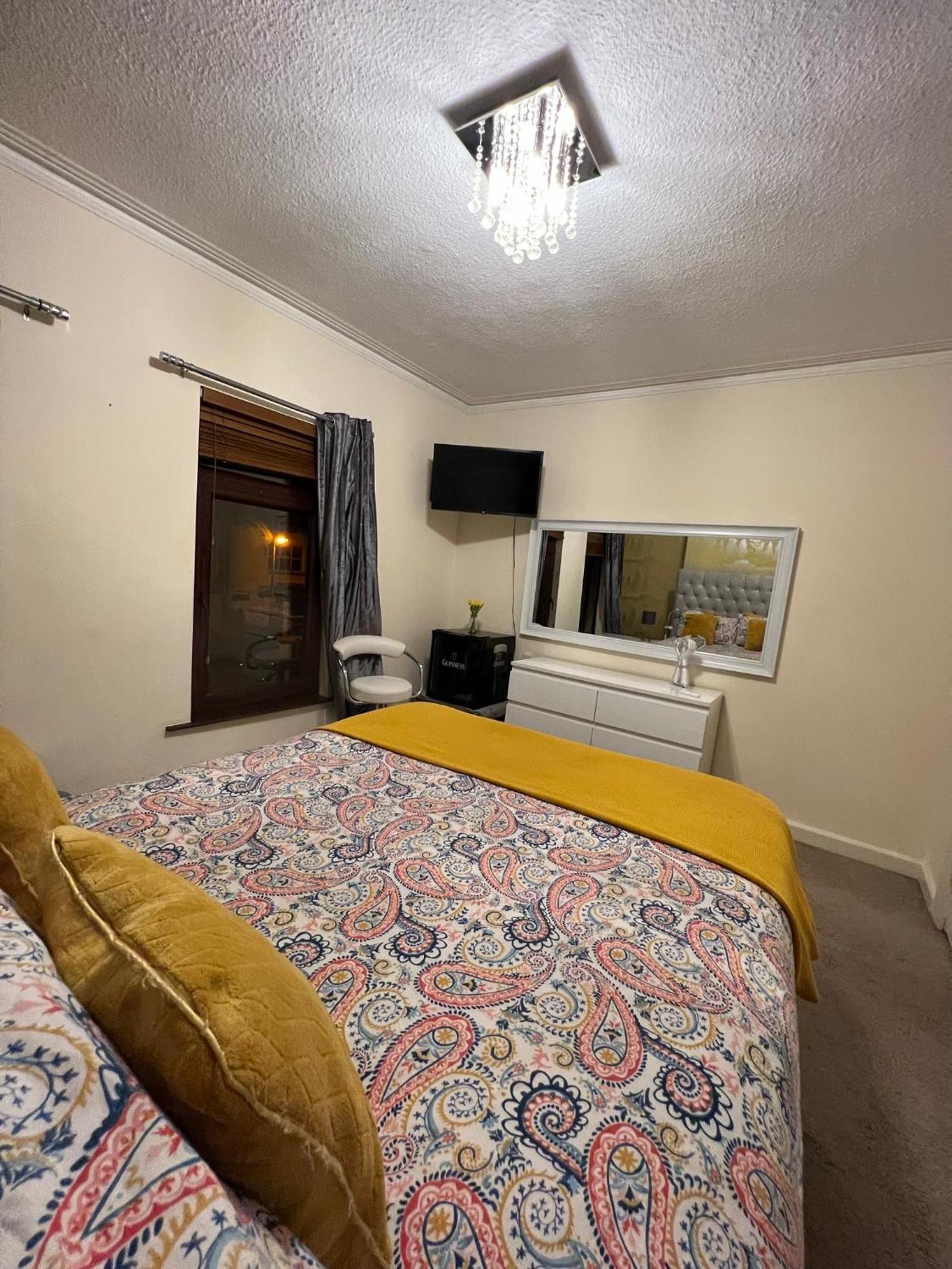 Homestay House In Lisburn Road *