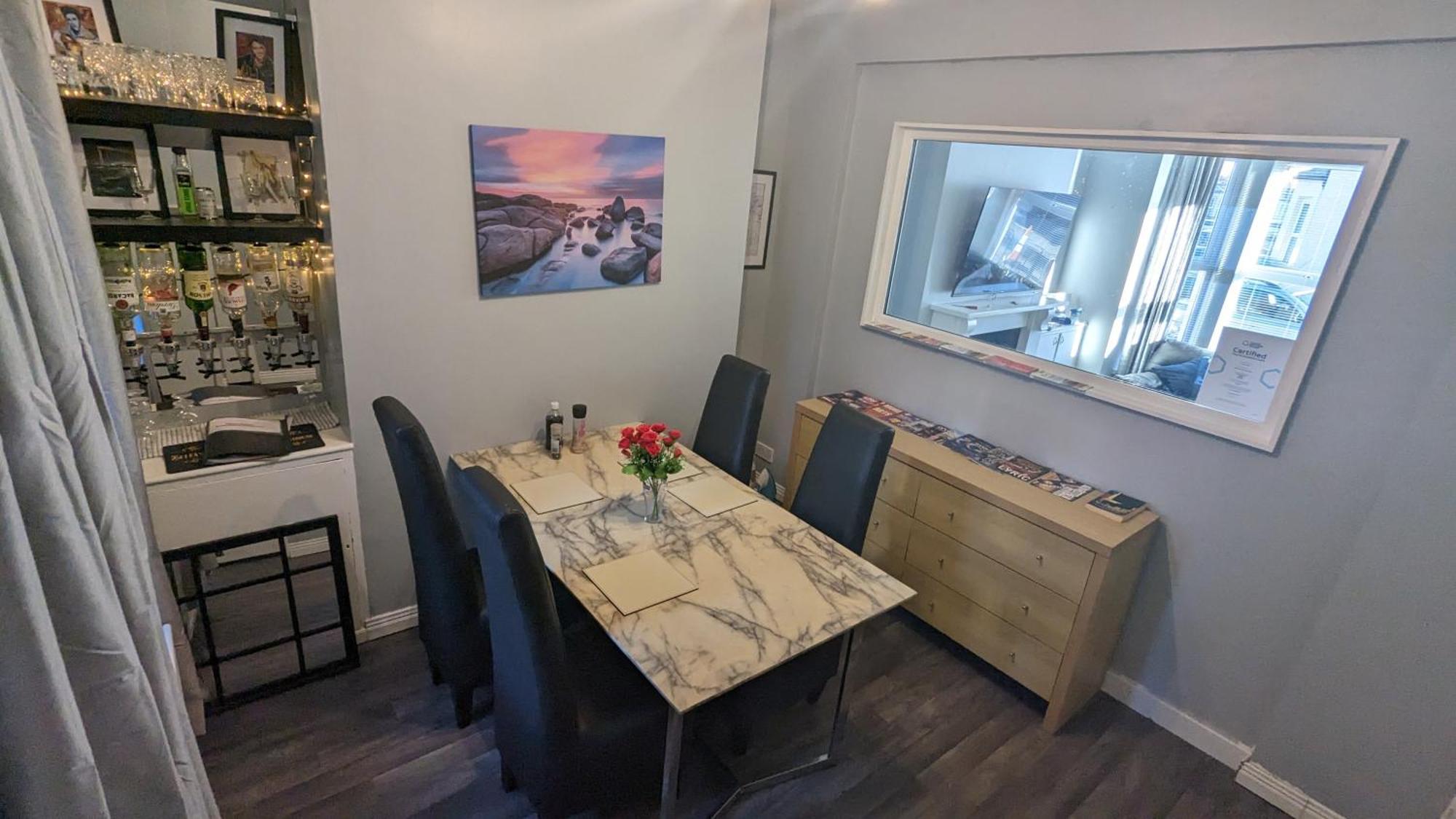 Waterworks Townhouse Homestay *