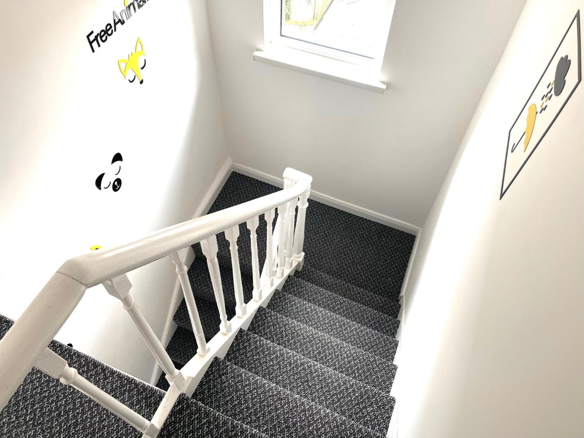 Apartment Entire Yellowapt Near Centre - Free Parking - Up To 3 Guests - 2 Beds *