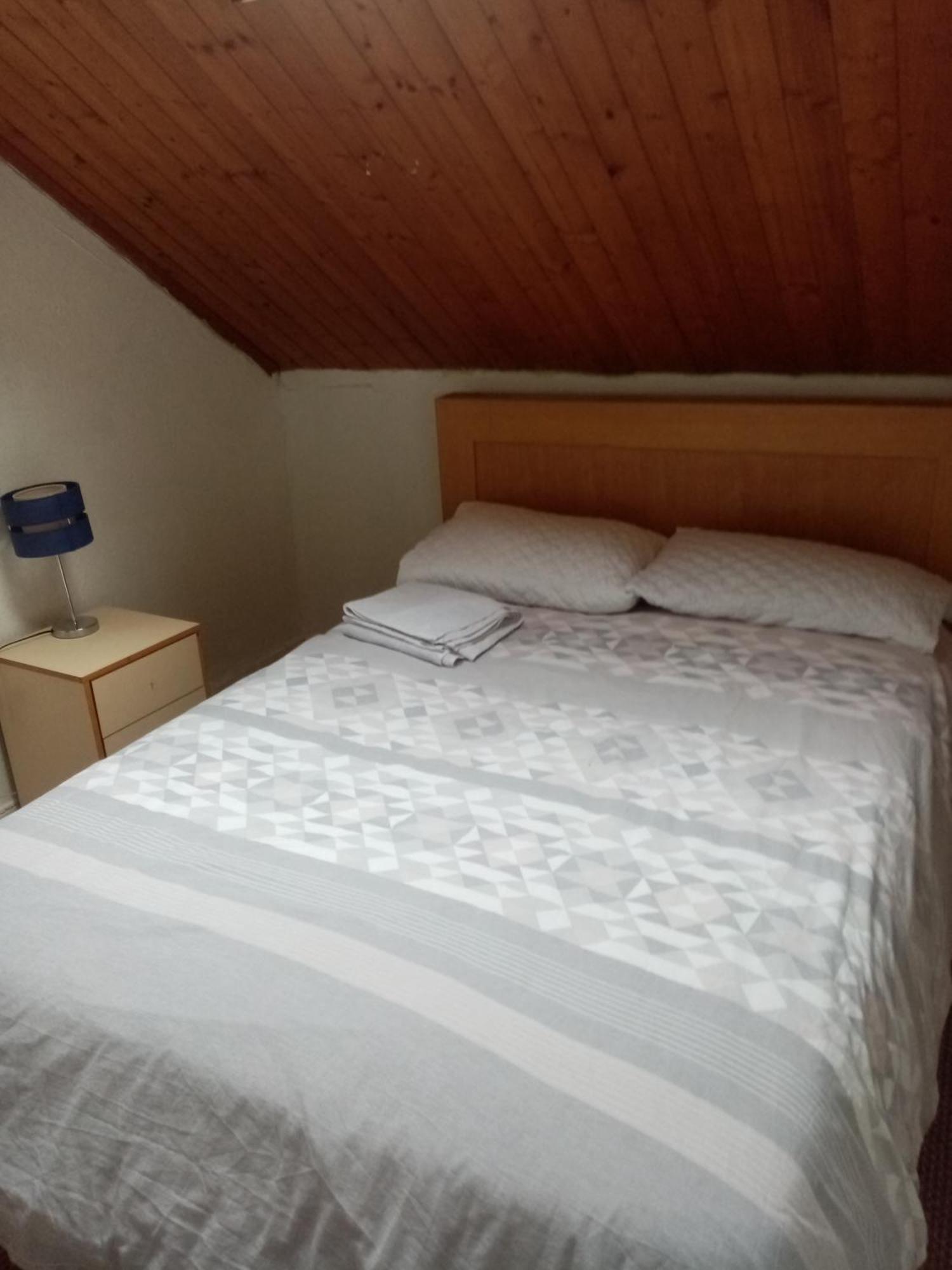 East Available Long Or Short Term Guest house Belfast