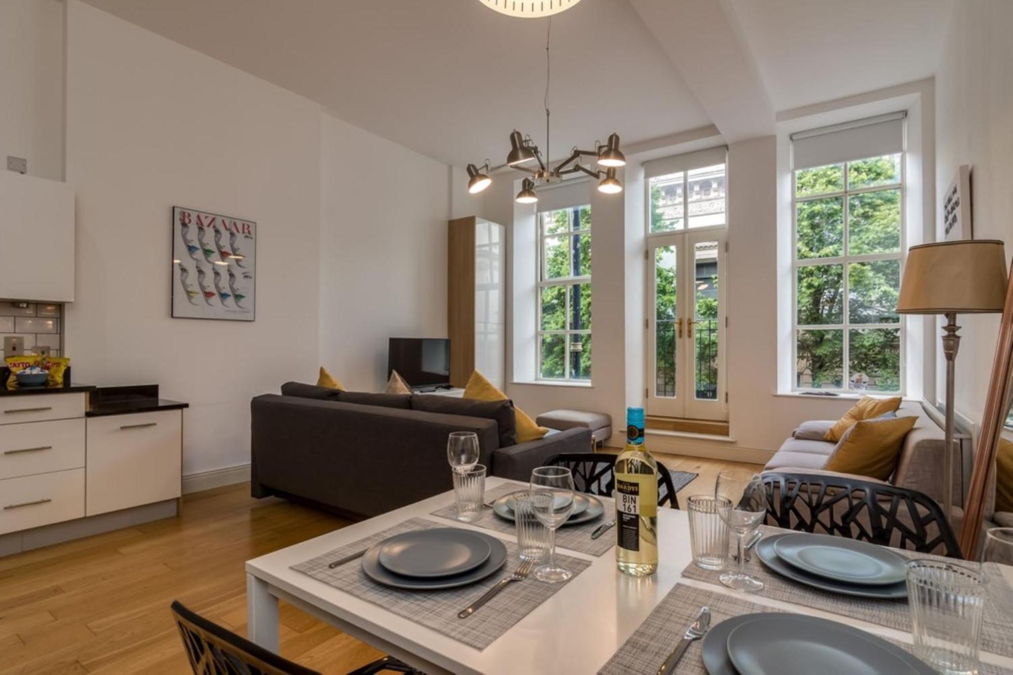 Fitzrovia Mansion In Belfast's Cathedral Quarter Apartment