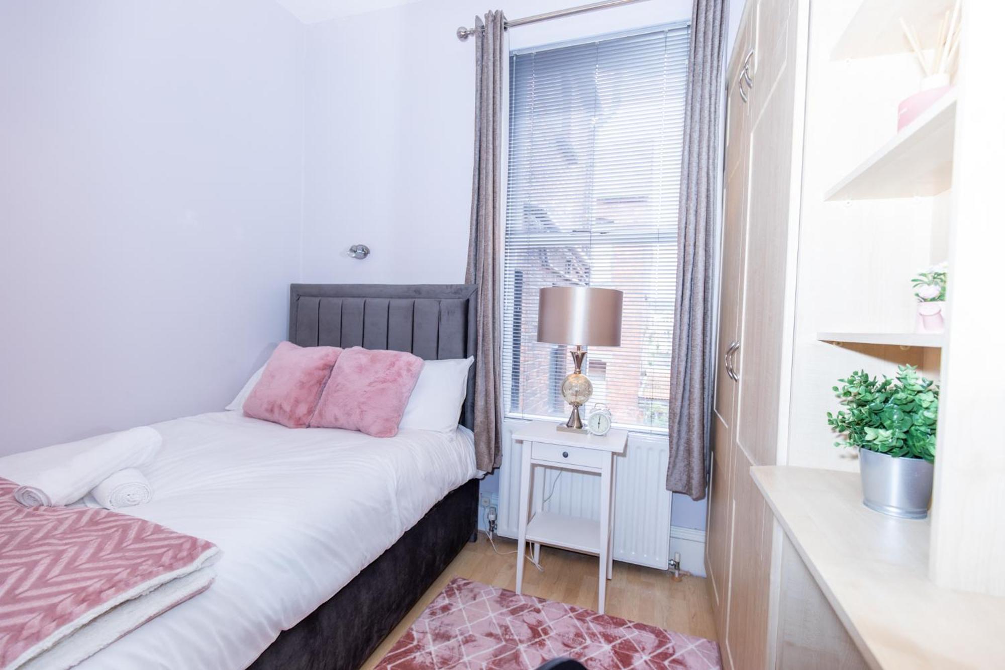 Guest house So-lux Belfast