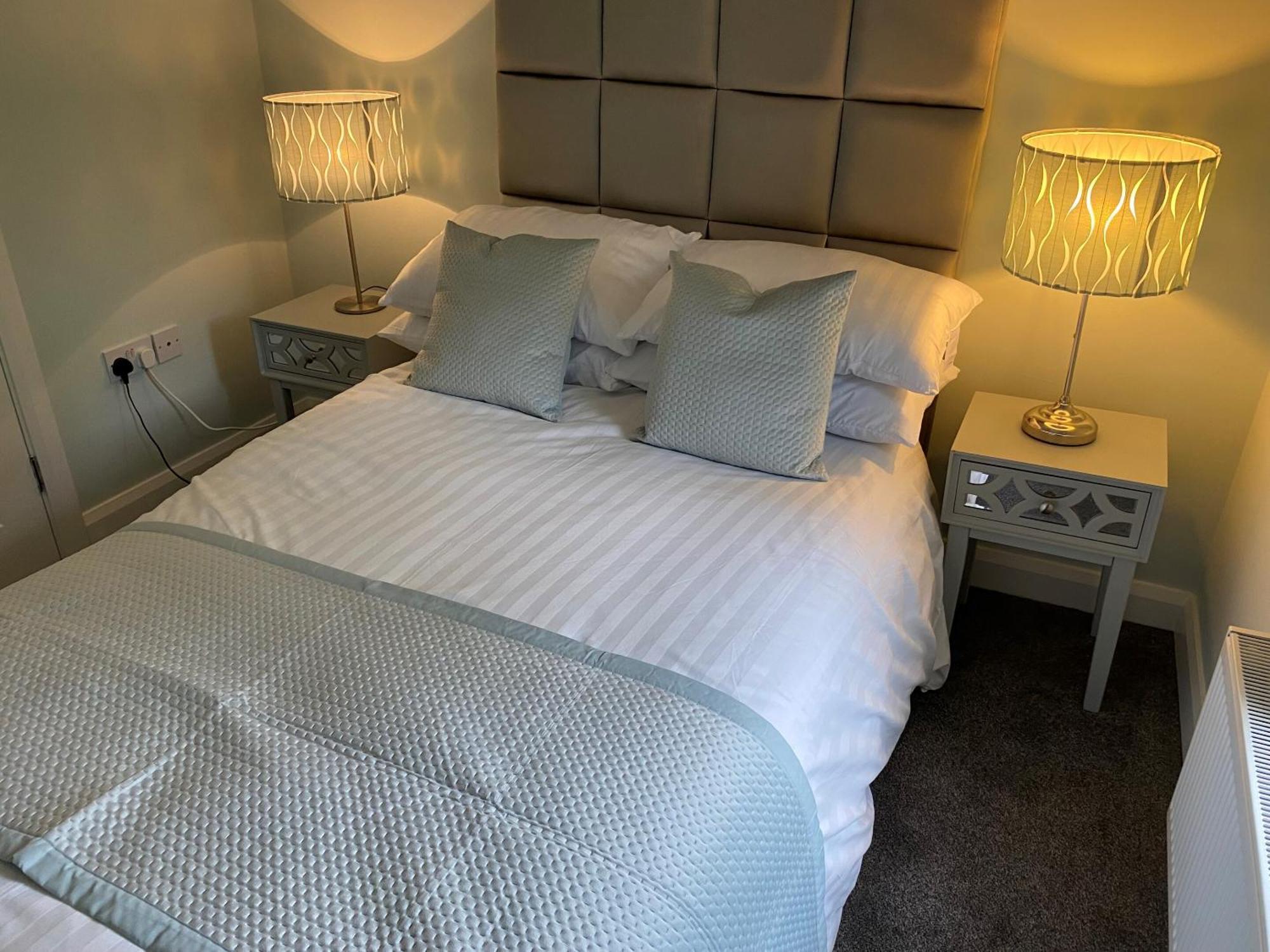 Centre 3 Bdr Townhouse By Breaks * Belfast