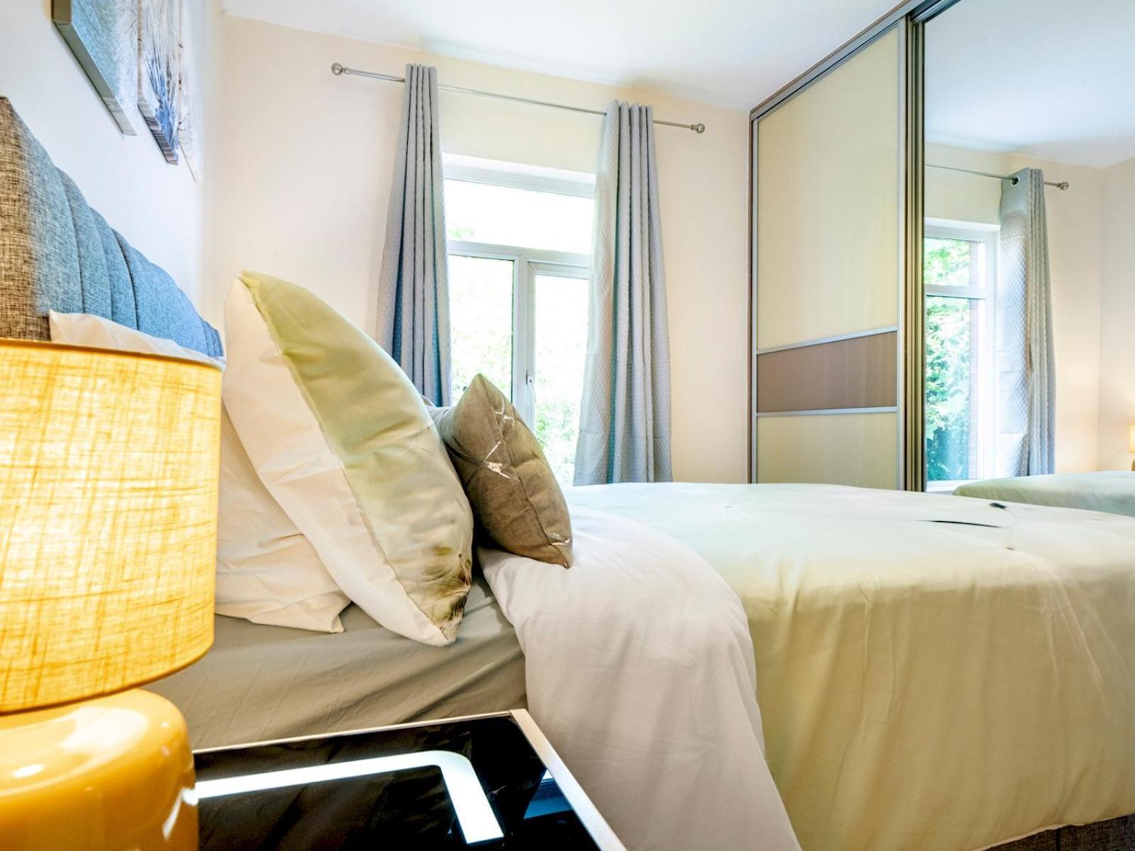 Apartment Pass The Keys Simply Stunning 2br Centre Queens Uni