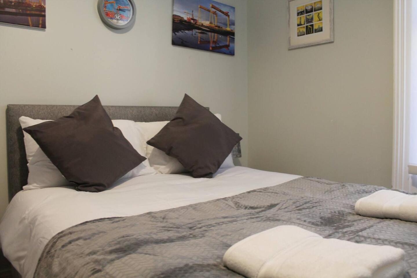 4 Bed Boutique House Lisburn Road Holiday home *
