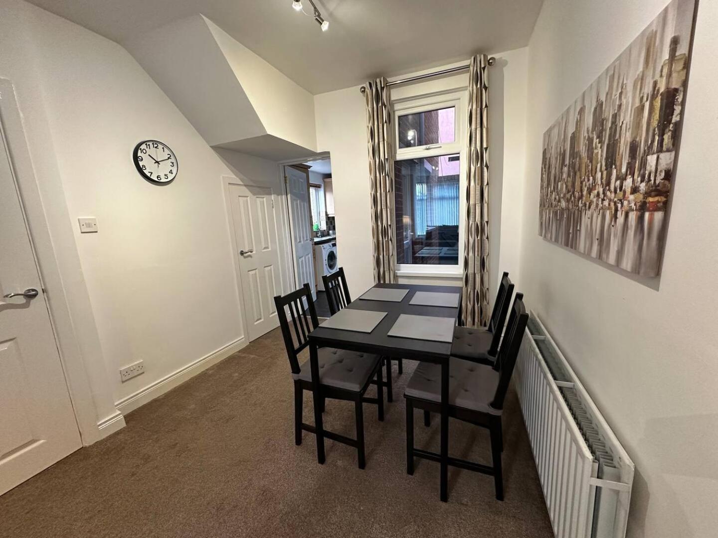 Holiday home 2br Stylish Ormeau Road House Belfast