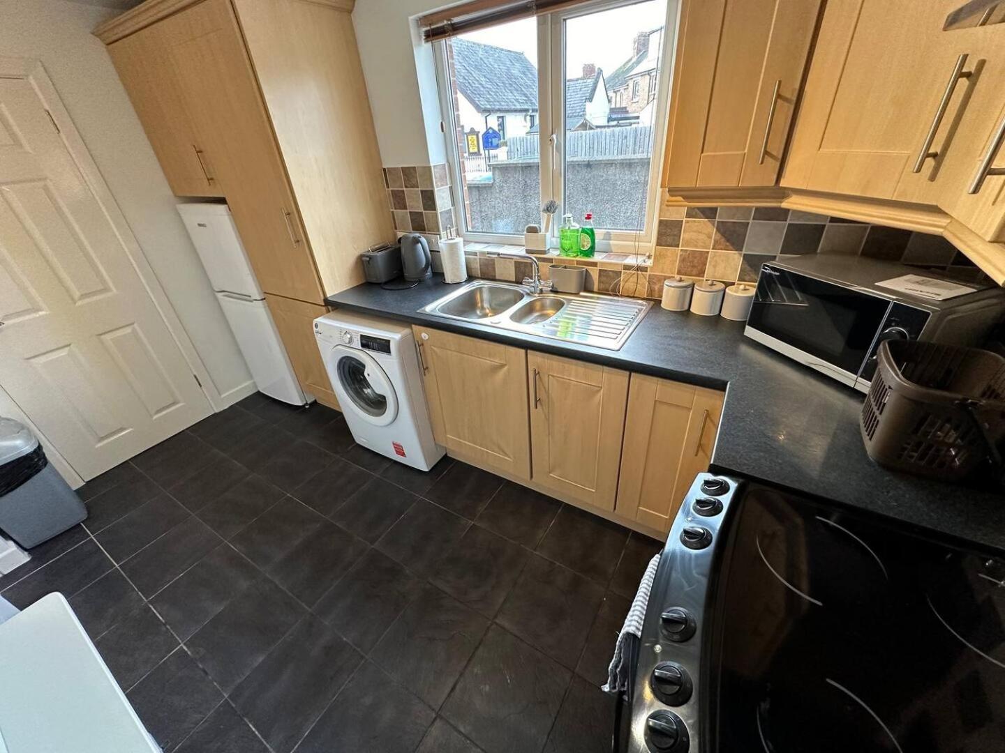 2br Stylish Ormeau Road House Belfast