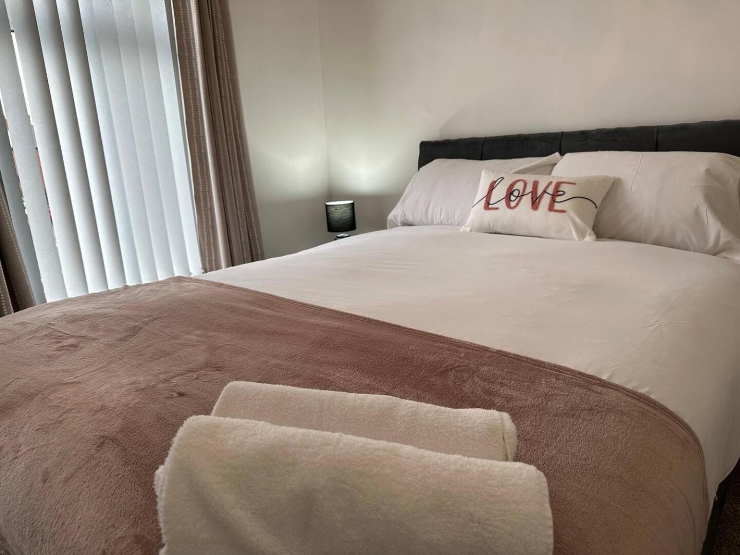 Holiday home 2br Stylish Ormeau Road House Belfast