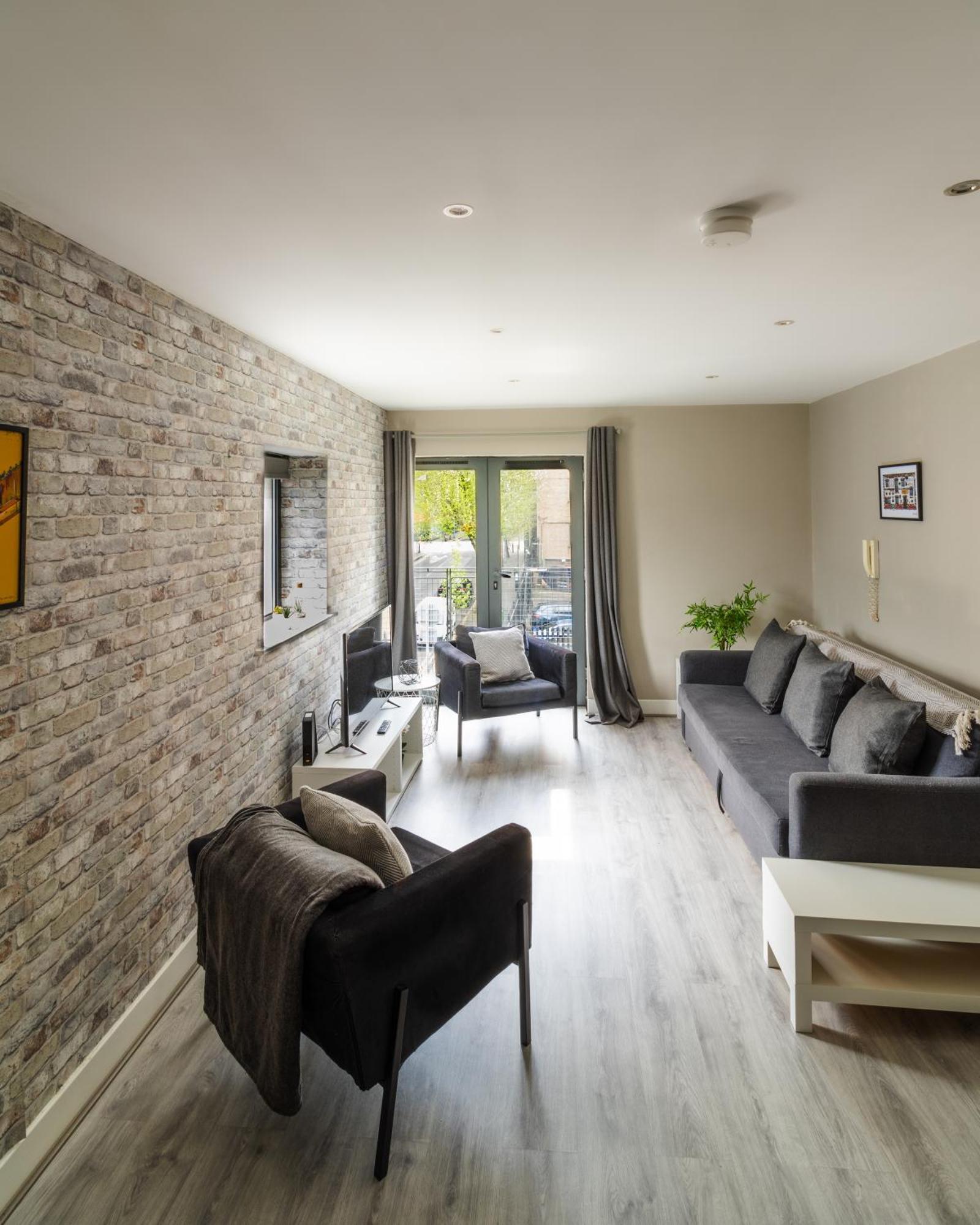 Quarters: Modern Centre Hub 3 Bed * Belfast