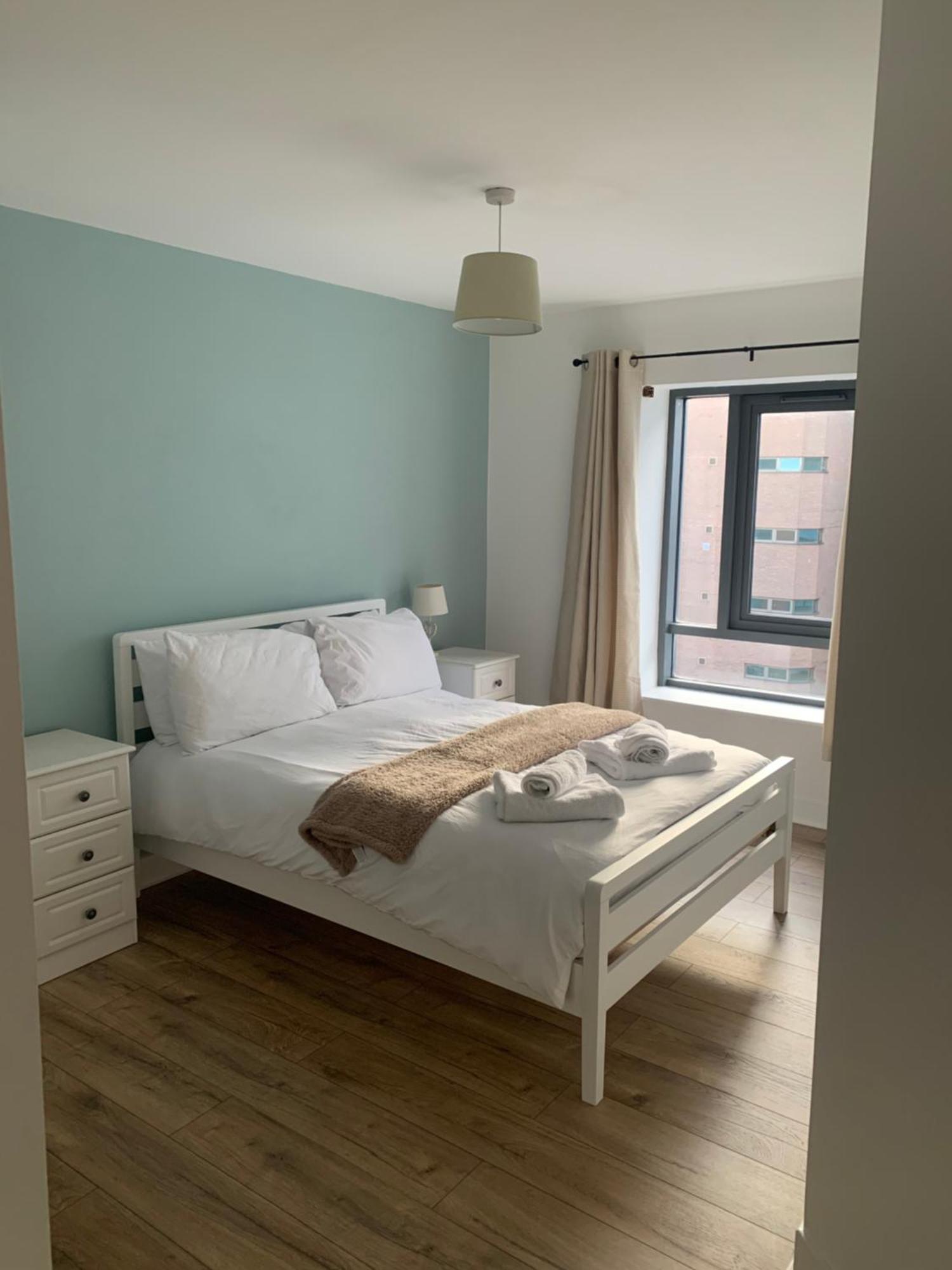 Location In Belfast! Free Parking * Belfast