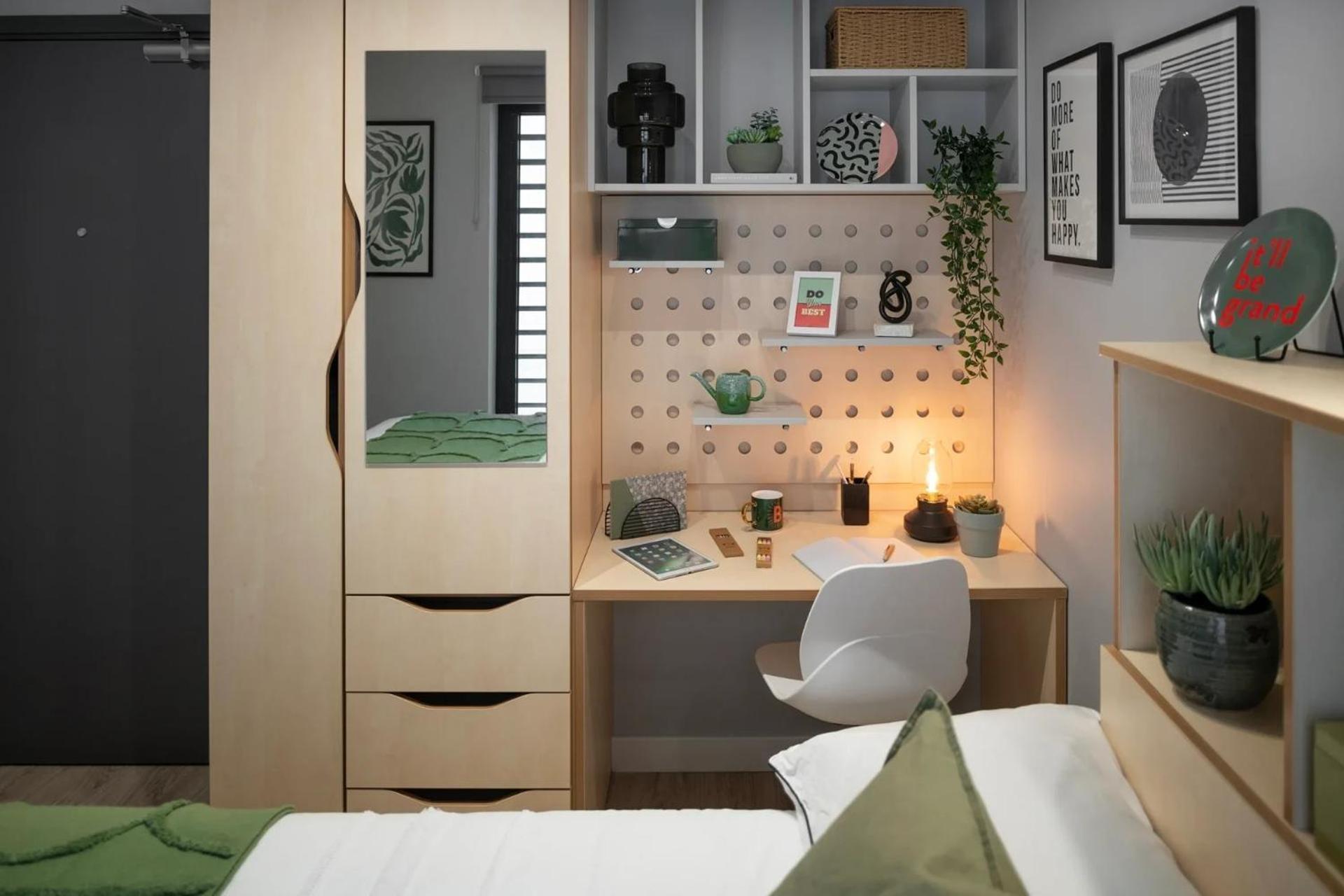 Cosy And Chic Private Ensuites At Alma Place In For Student Only *