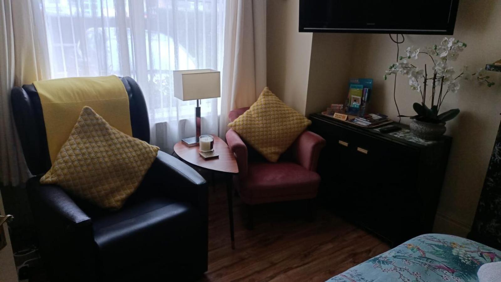 Mount Royal Victorian Apartments Self Catering *