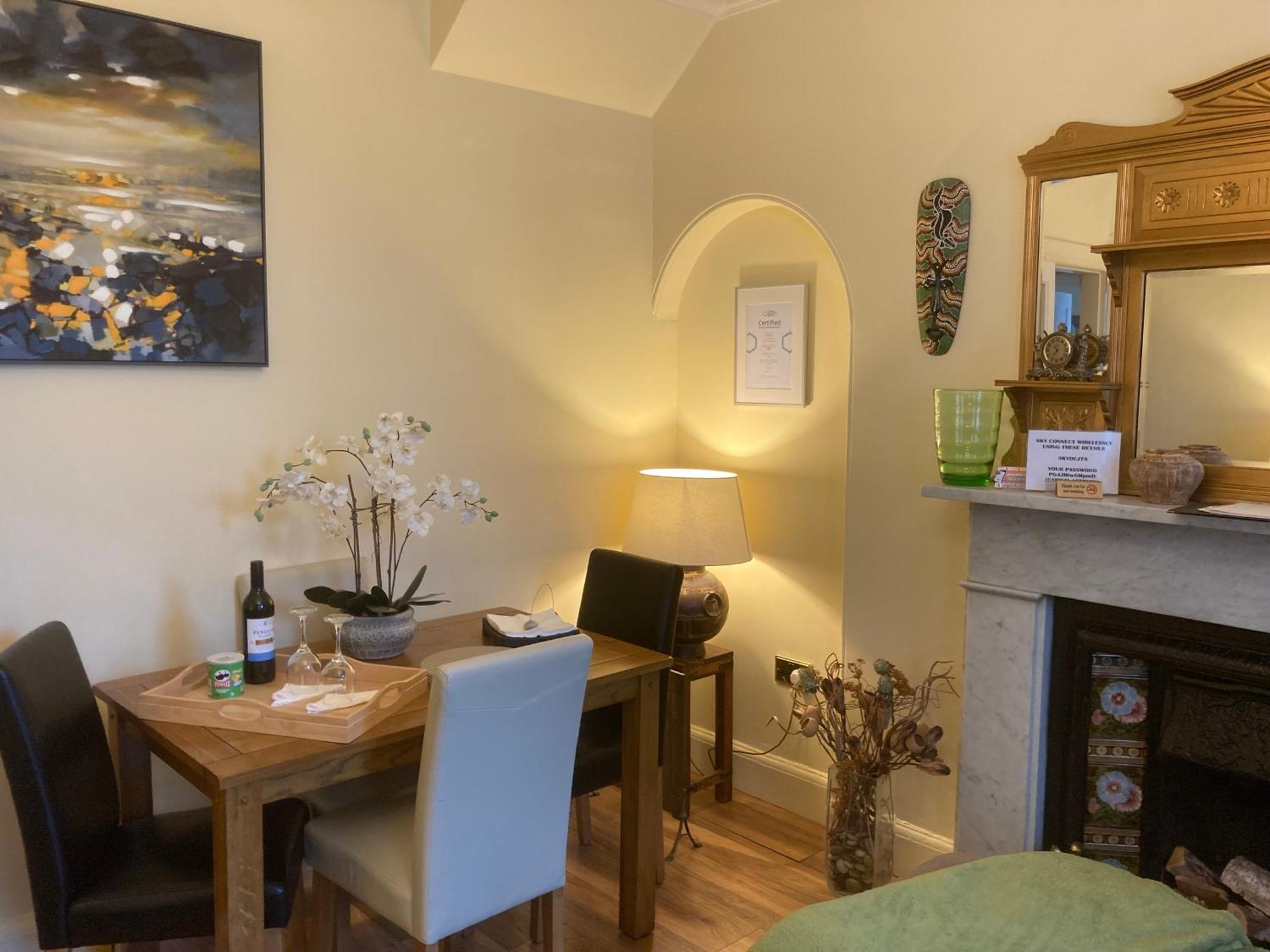 Mount Royal Victorian Apartments Self Catering