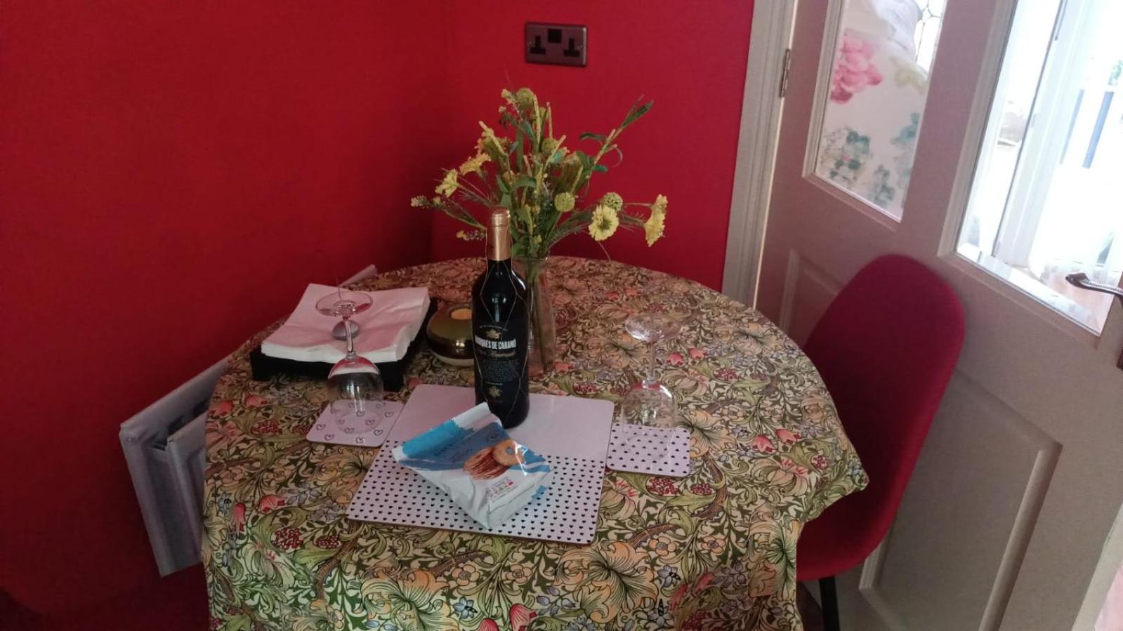 Mount Royal Victorian Apartments Self Catering *