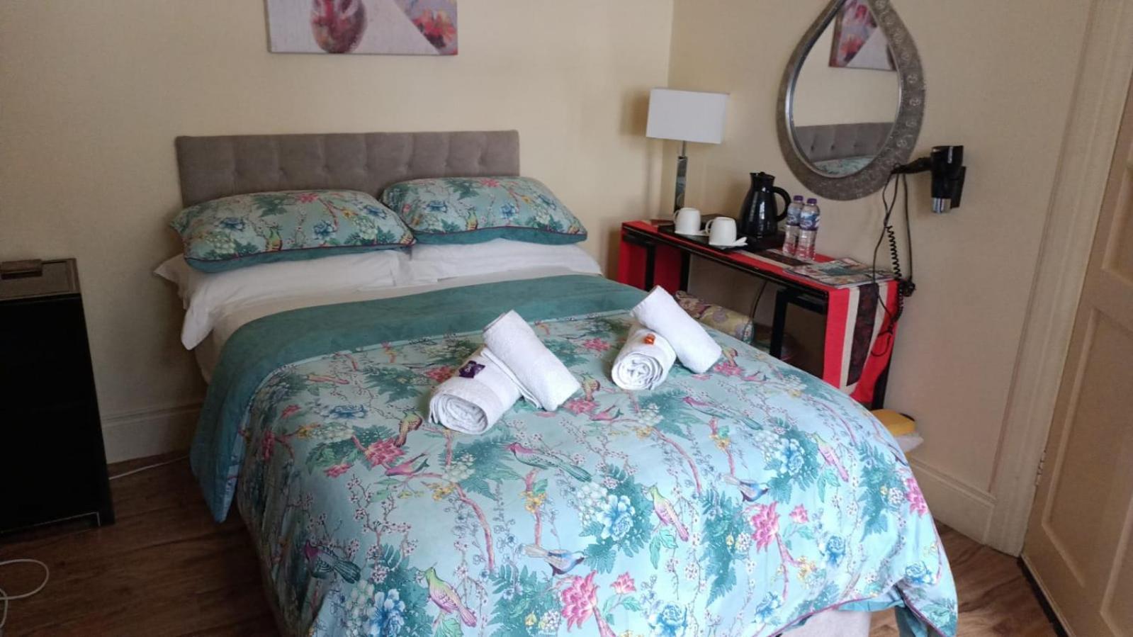 Mount Royal Victorian Apartments Self Catering Belfast