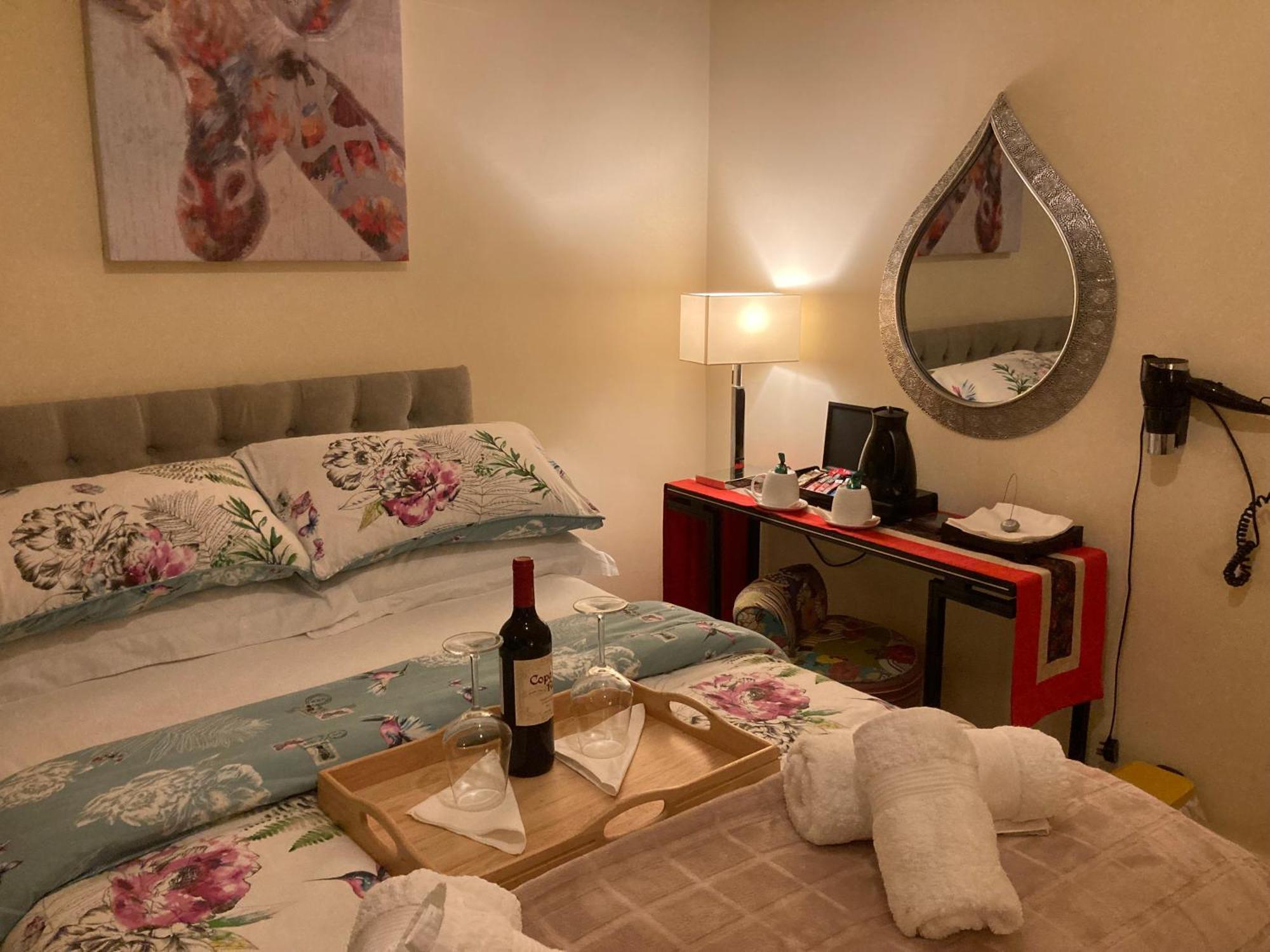Mount Royal Victorian Apartments Self Catering Apartment *