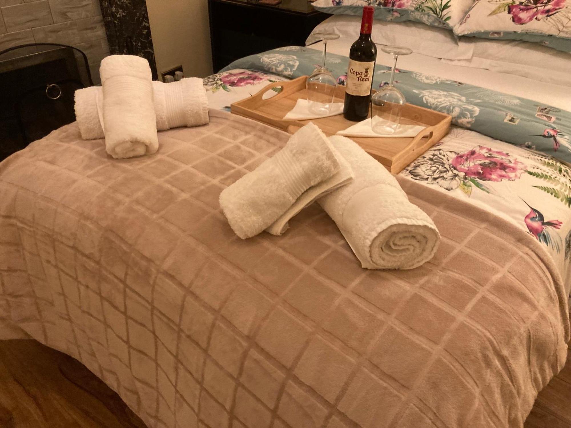 Mount Royal Victorian Apartments Self Catering *