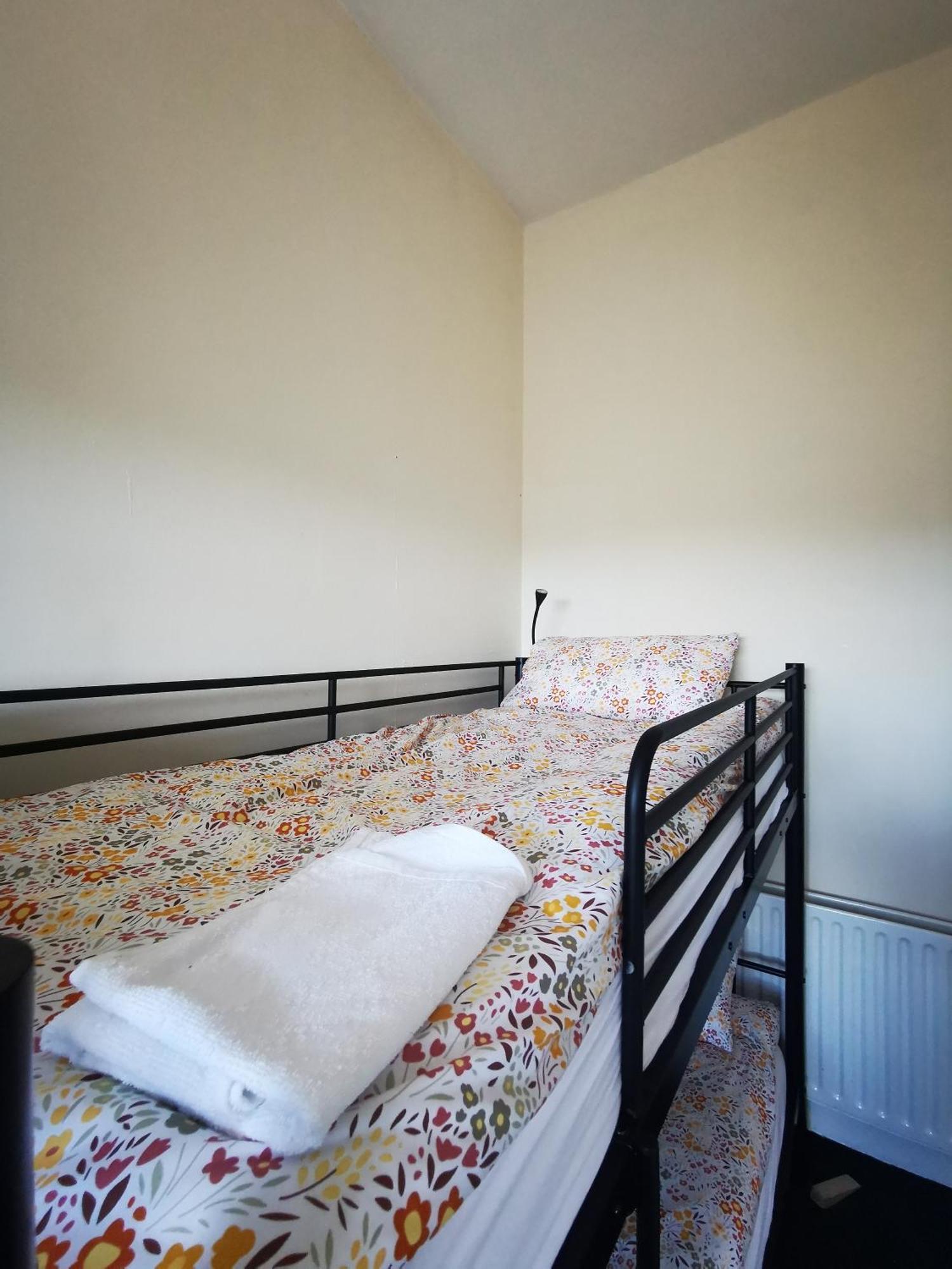 Hostel Botanic Avenue Less Than A Mile From The Centre *