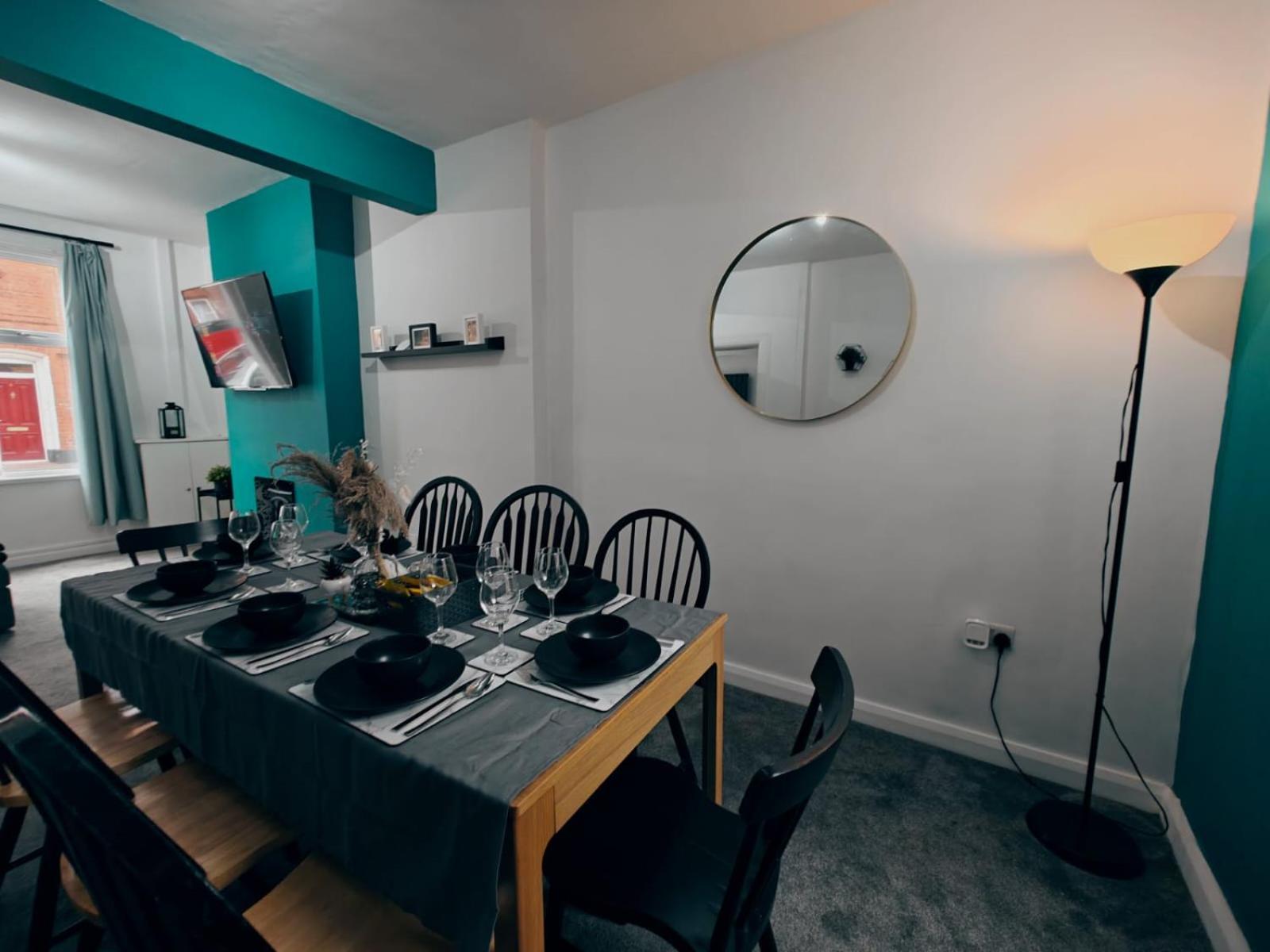 4br Ravenhill Modern