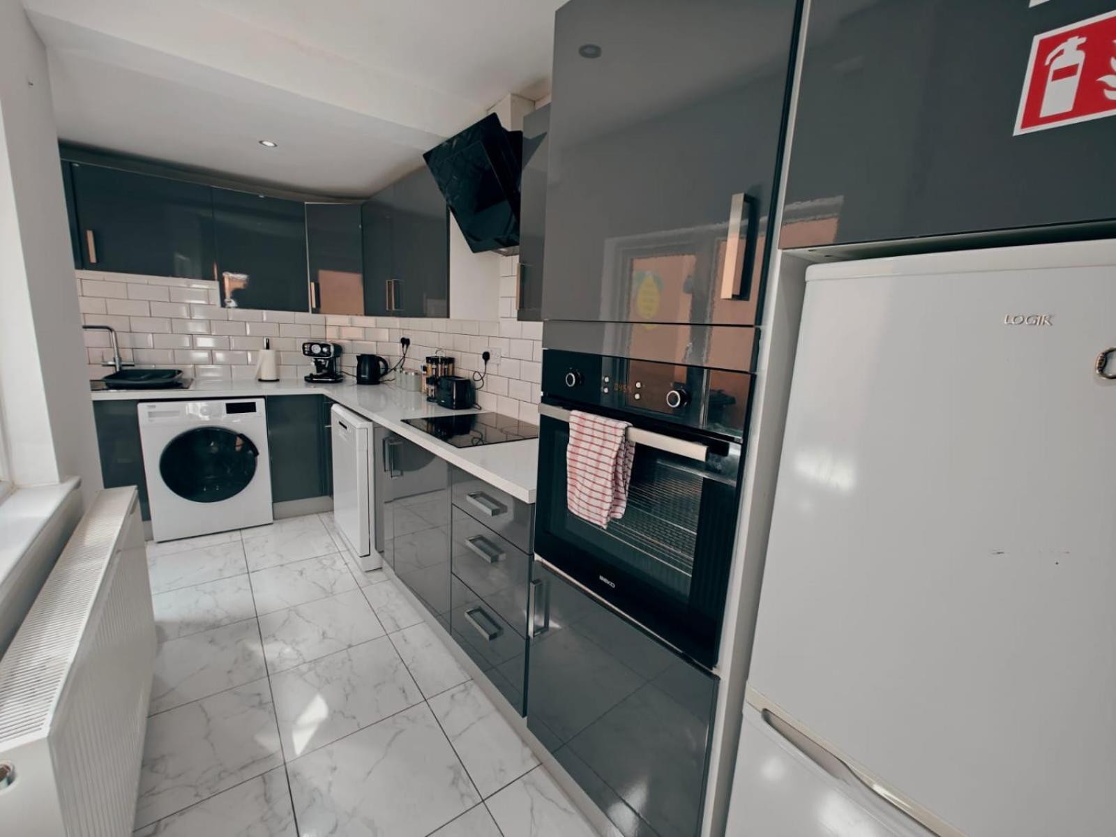 Holiday home 4br Ravenhill Modern *