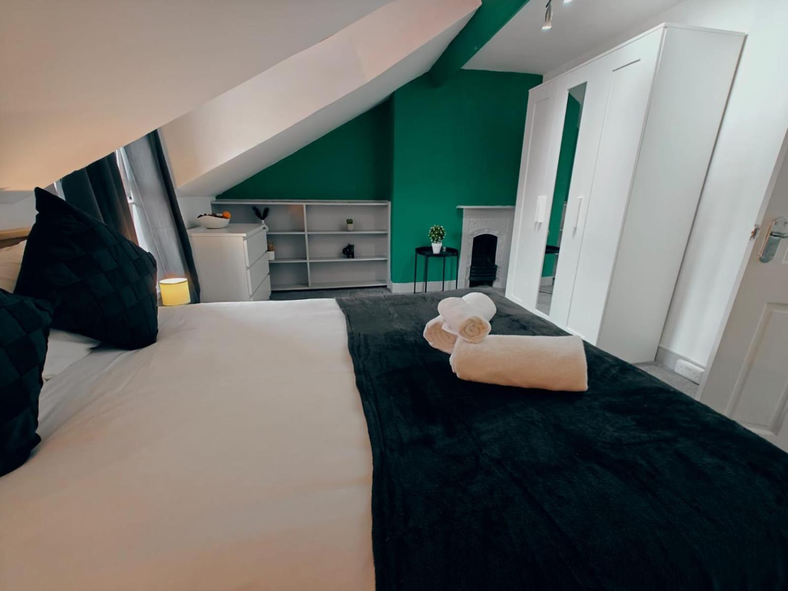 4br Ravenhill Modern Holiday home Belfast