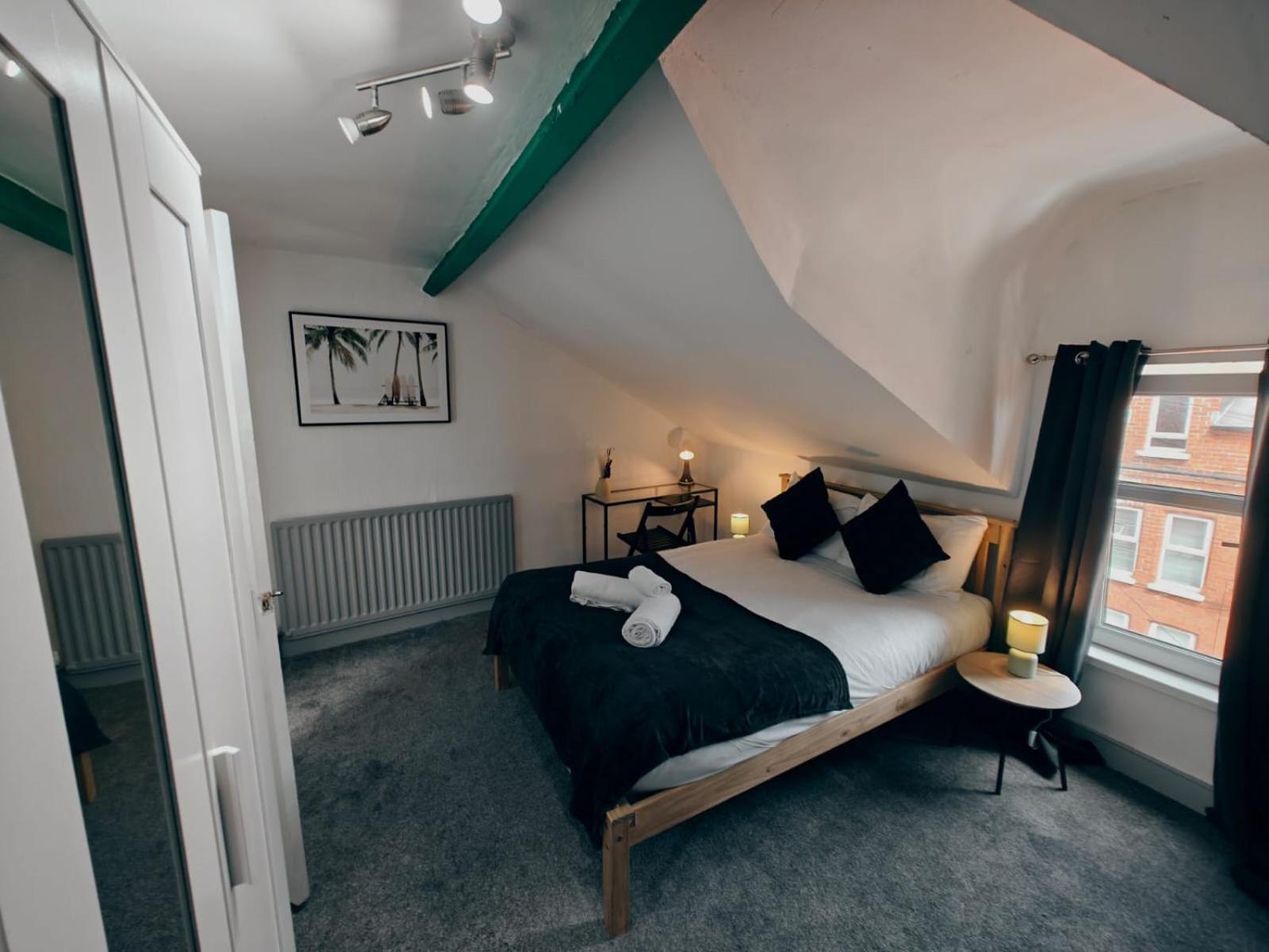 Holiday home 4br Ravenhill Modern
