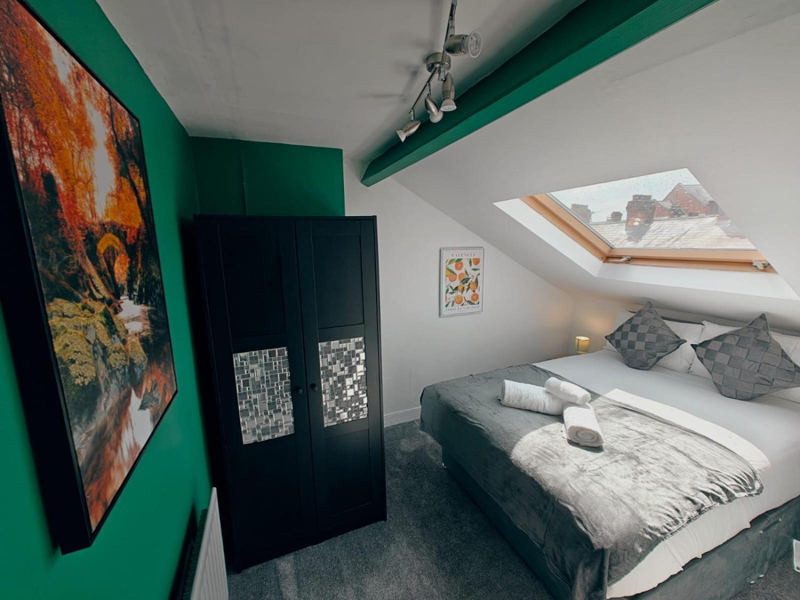 4br Ravenhill Modern Holiday home