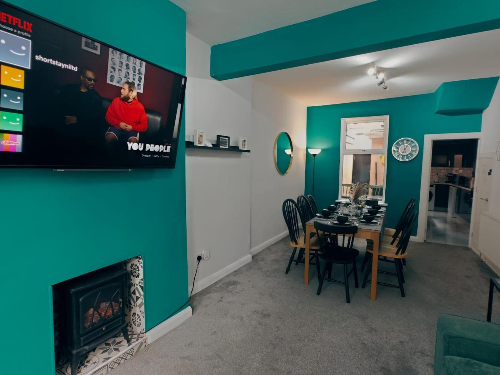 Holiday home 4br Ravenhill Modern *