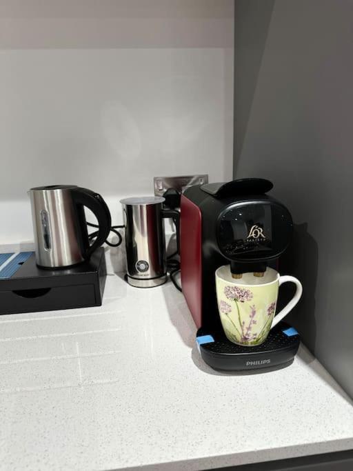Apartment Aqua Dreams -serviced Luxury Apartment, Coyles Place At Portland 88 Belfast