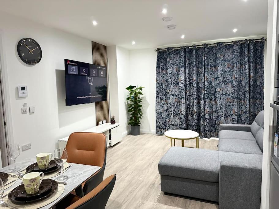 Apartment Aqua Dreams -serviced Luxury Apartment, Coyles Place At Portland 88 *