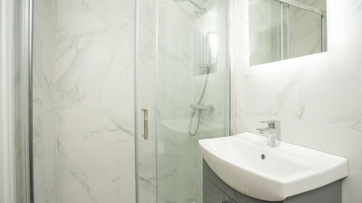 Modern 1 Bdr By Breaks *