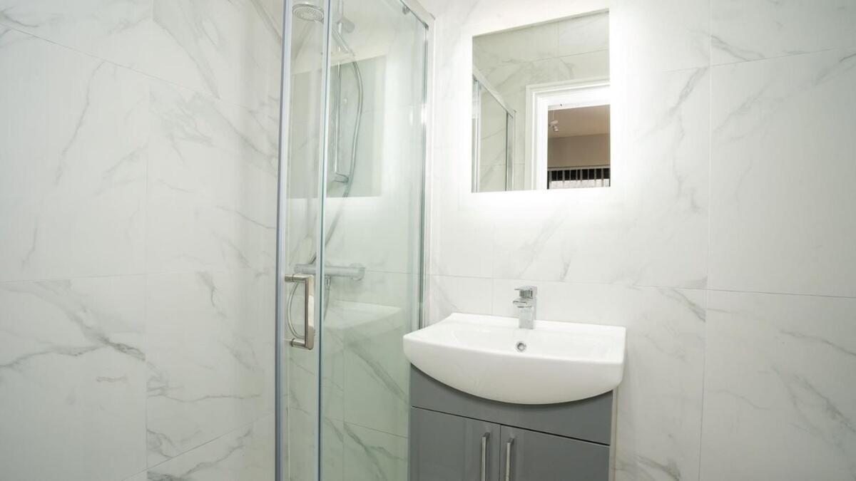 Modern 1 Bdr By Breaks Apartment Belfast