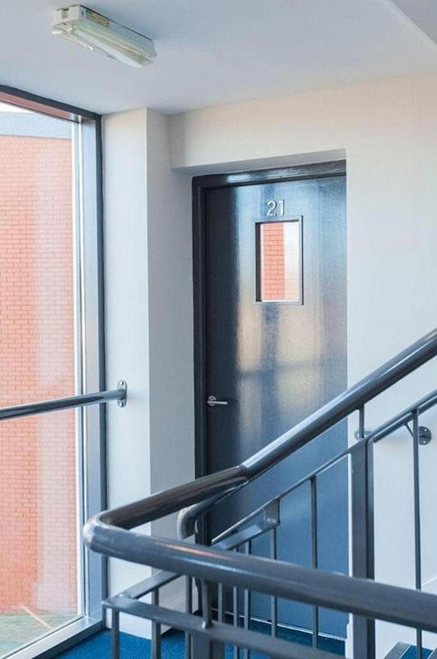 Apartment Funky - Secure Parking - Wifi - Sleeps 6 - No Parties Belfast