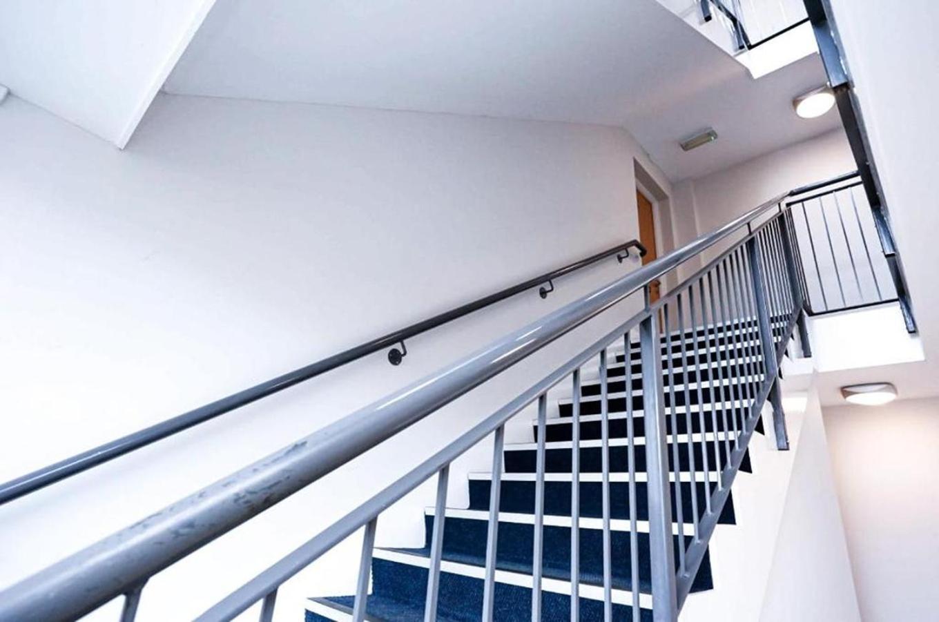 Funky - Secure Parking - Wifi - Sleeps 6 - No Parties *