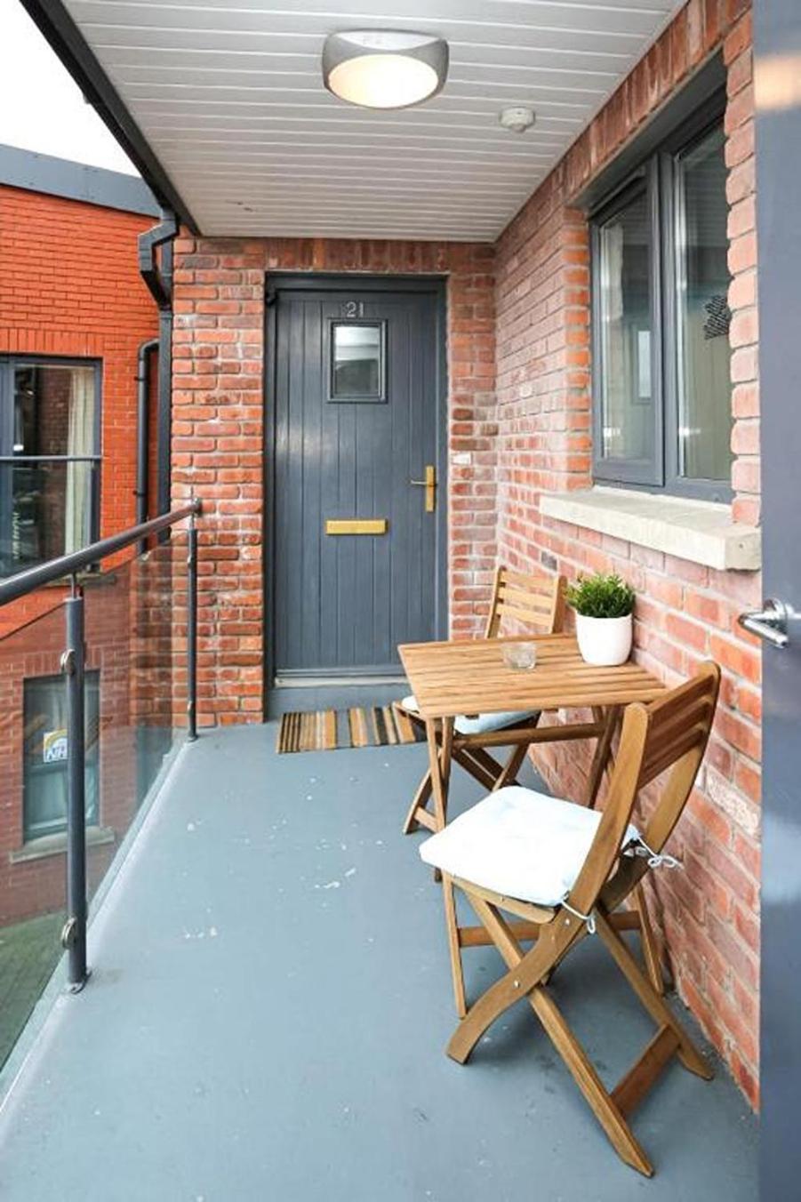 Funky - Secure Parking - Wifi - Sleeps 6 - No Parties * Belfast