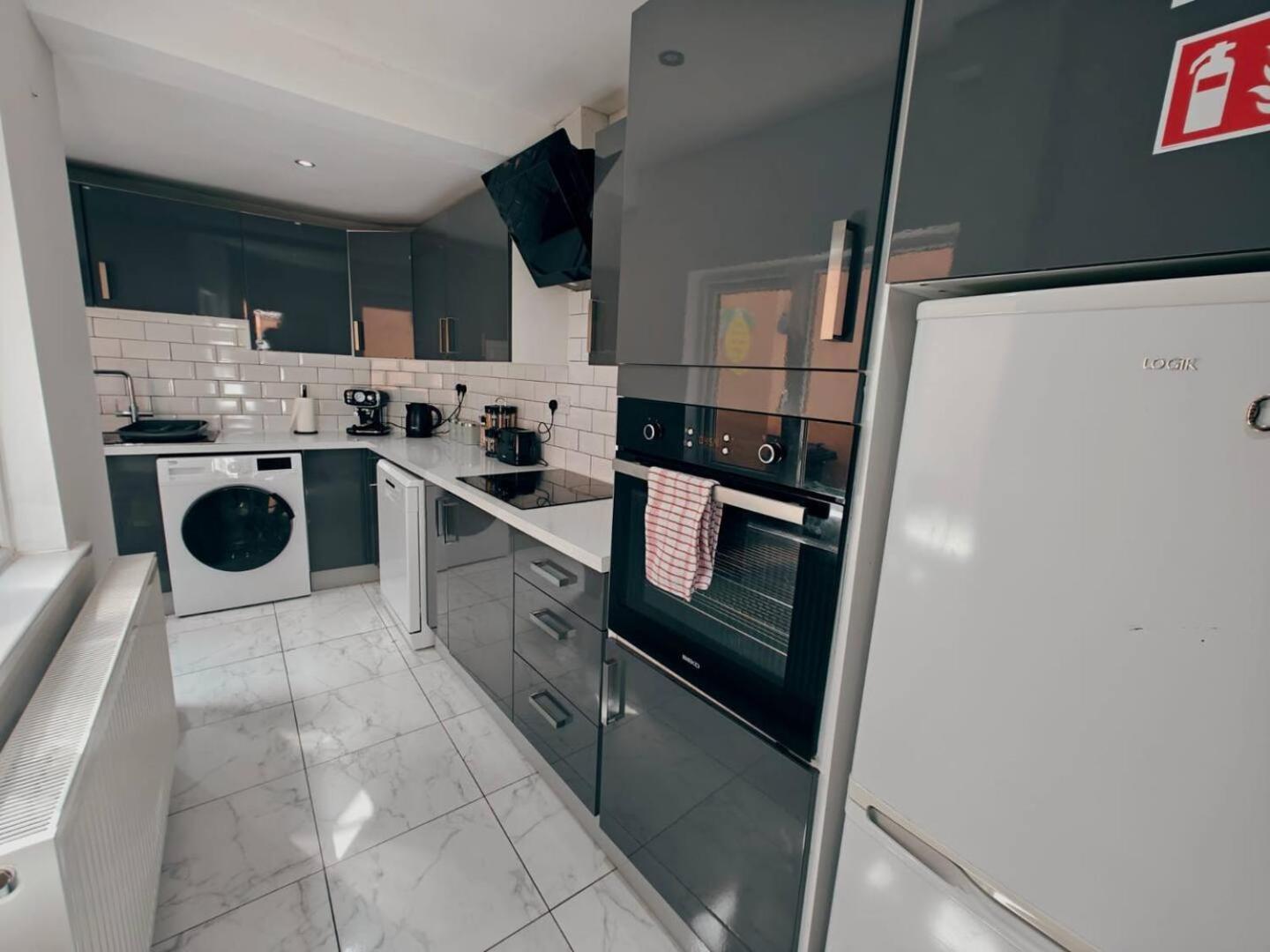 Holiday home 4br Ravenhill Modern Belfast