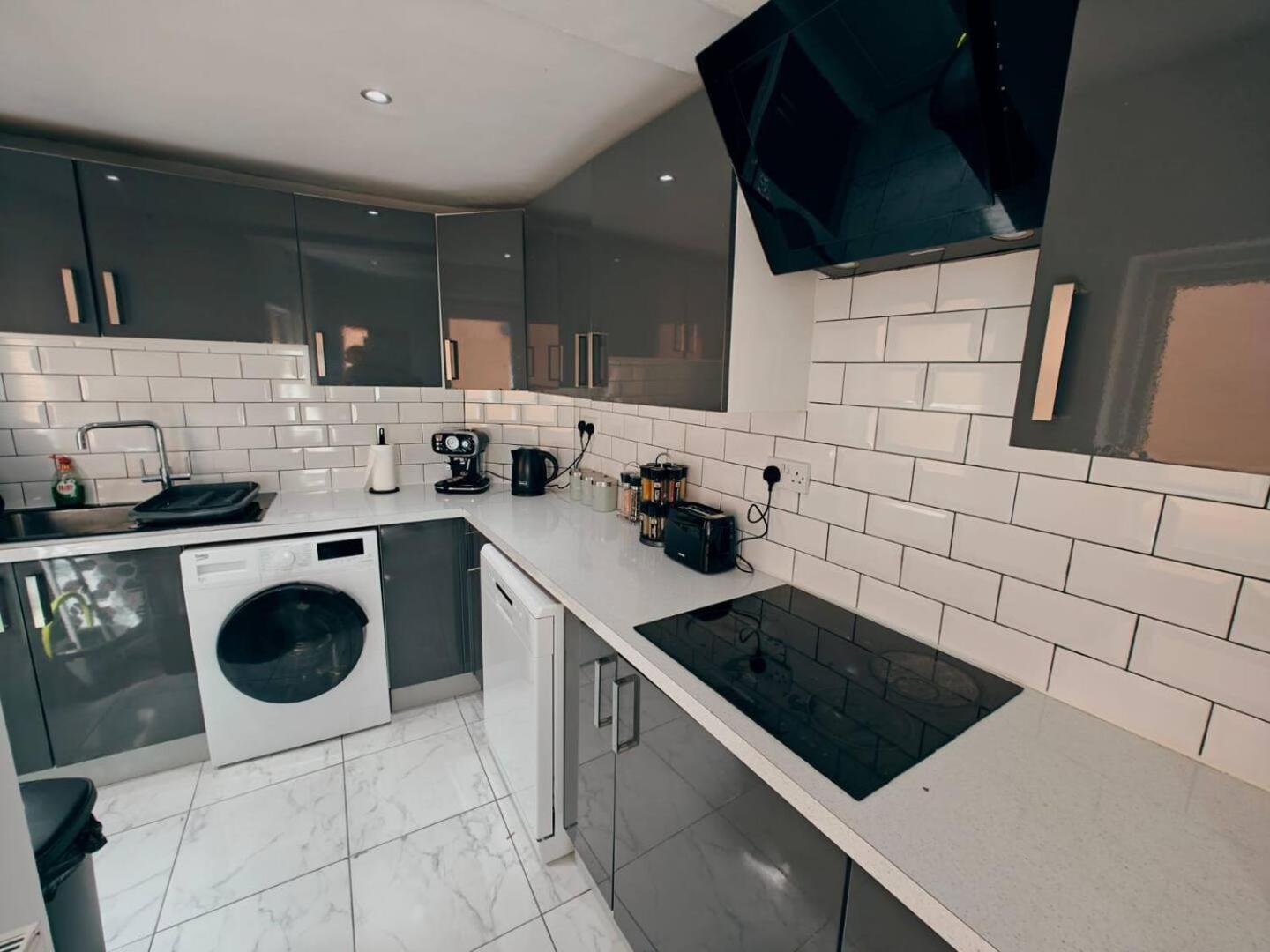 Holiday home 4br Ravenhill Modern Belfast