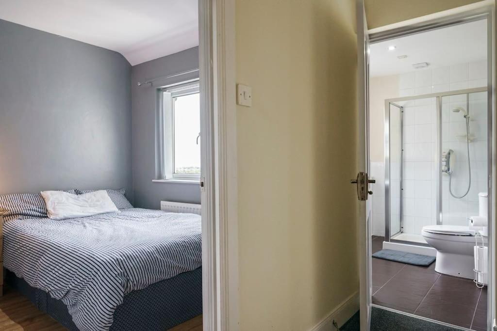 2 Bedroom House Holiday home Belfast