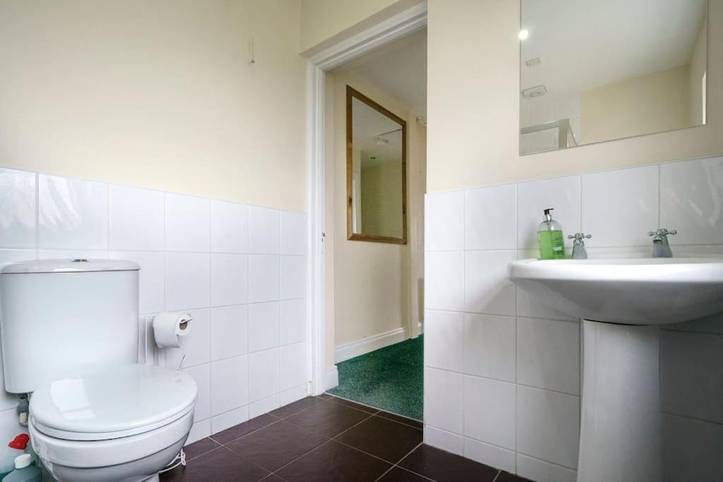 2 Bedroom House Holiday home Belfast
