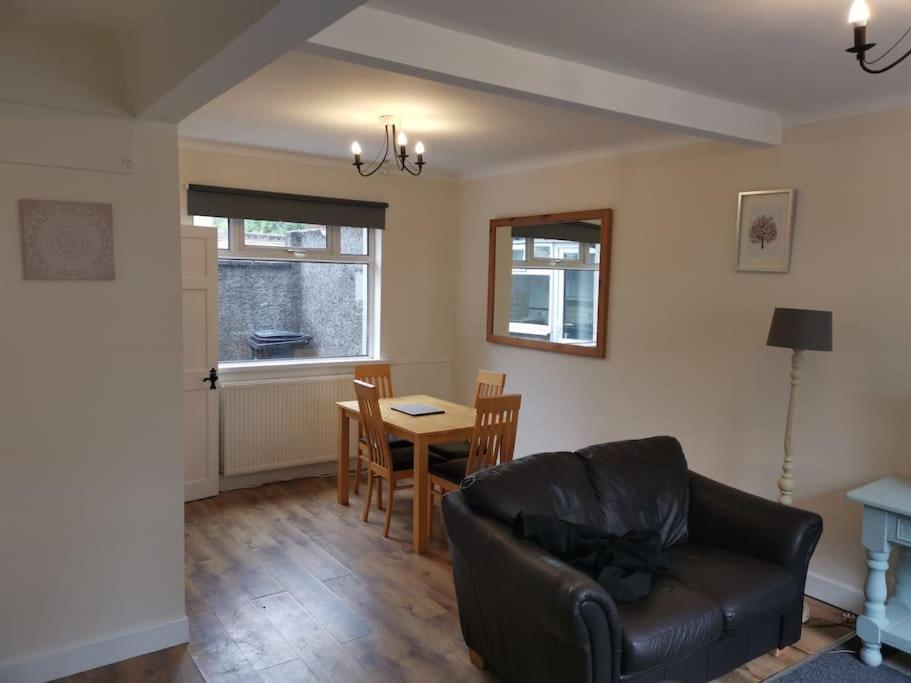 House Near Airport, Titanic Qtr & Sse Arena Belfast