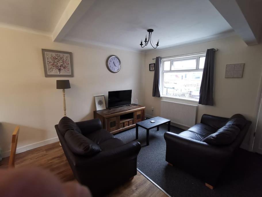 Holiday home House Near Airport, Titanic Qtr & Sse Arena *