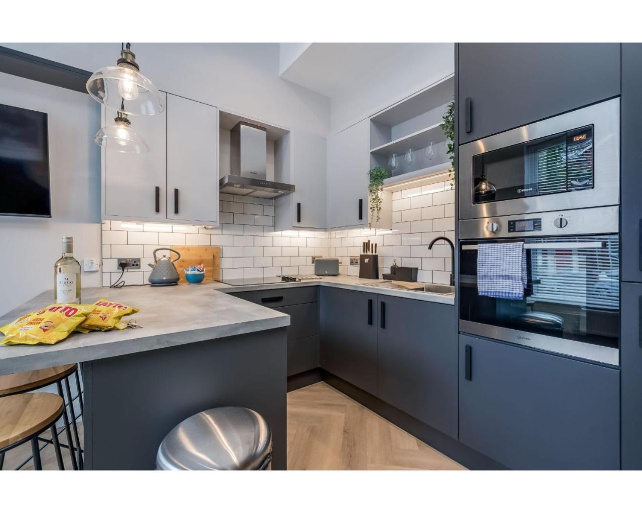 Bliss Street Apartment