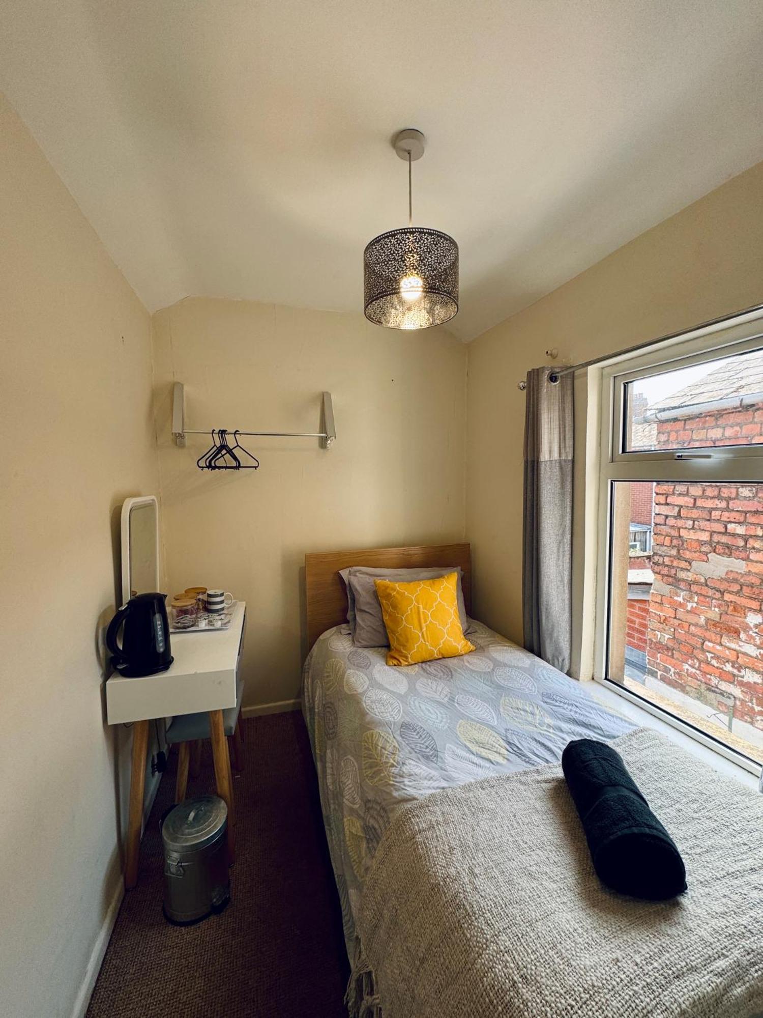 Homestay House In Lisburn Road *
