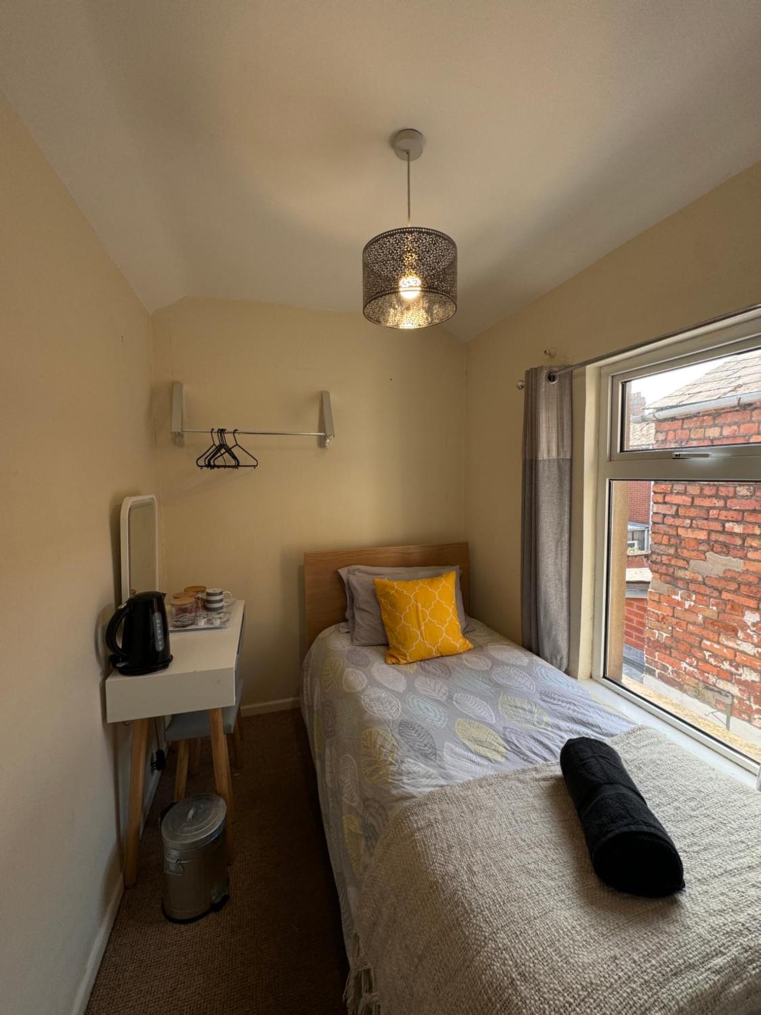 Homestay House In Lisburn Road *