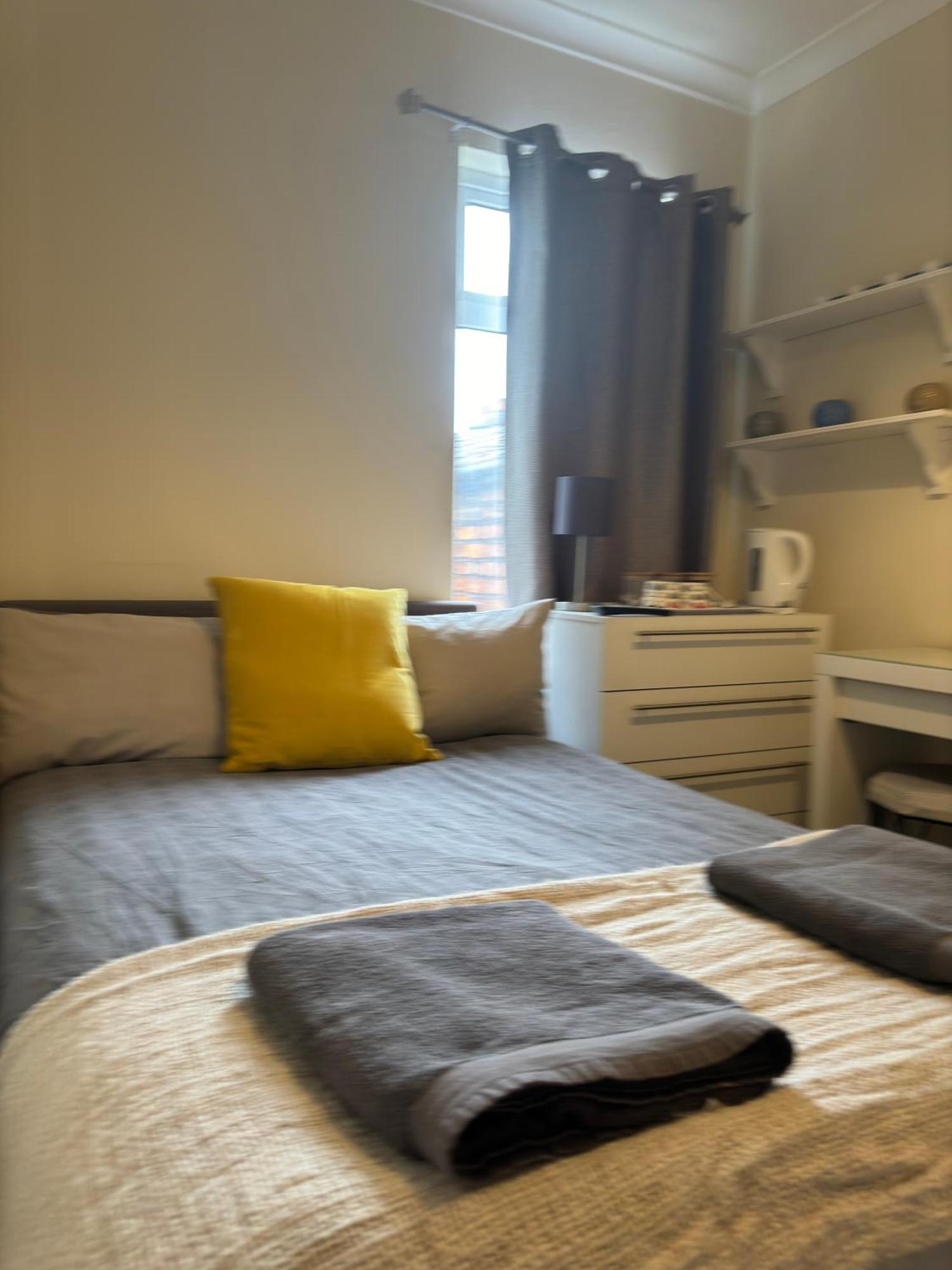 House In Lisburn Road Homestay